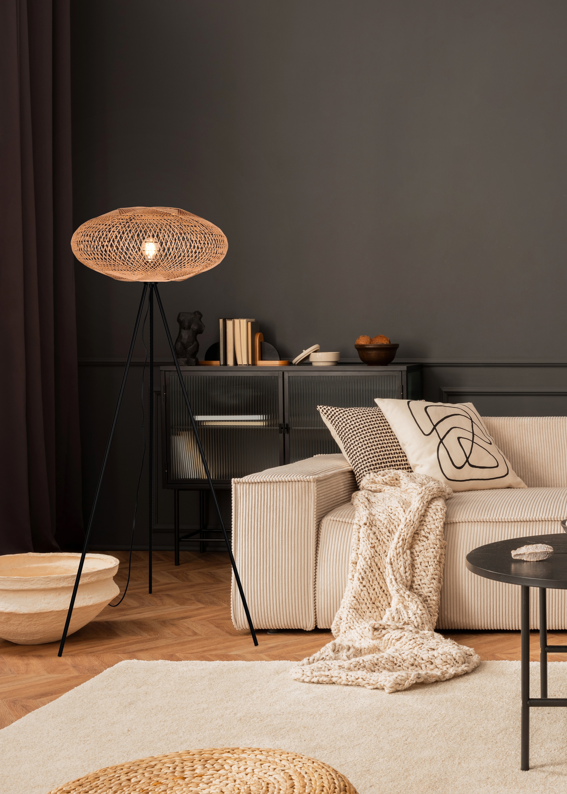 TRIO Leuchten Stehlampe »HEDDA, Dreibein Stehleuchte mit Sisal Schirm, exkl 1xE27 max 40W«, 1 flammig, Leuchtmittel E27 | Leuchtmittel wechselbar, Stehlampe 150cm mit Fußschalter, Sisalgeflecht Leuchtmittel wechselbar