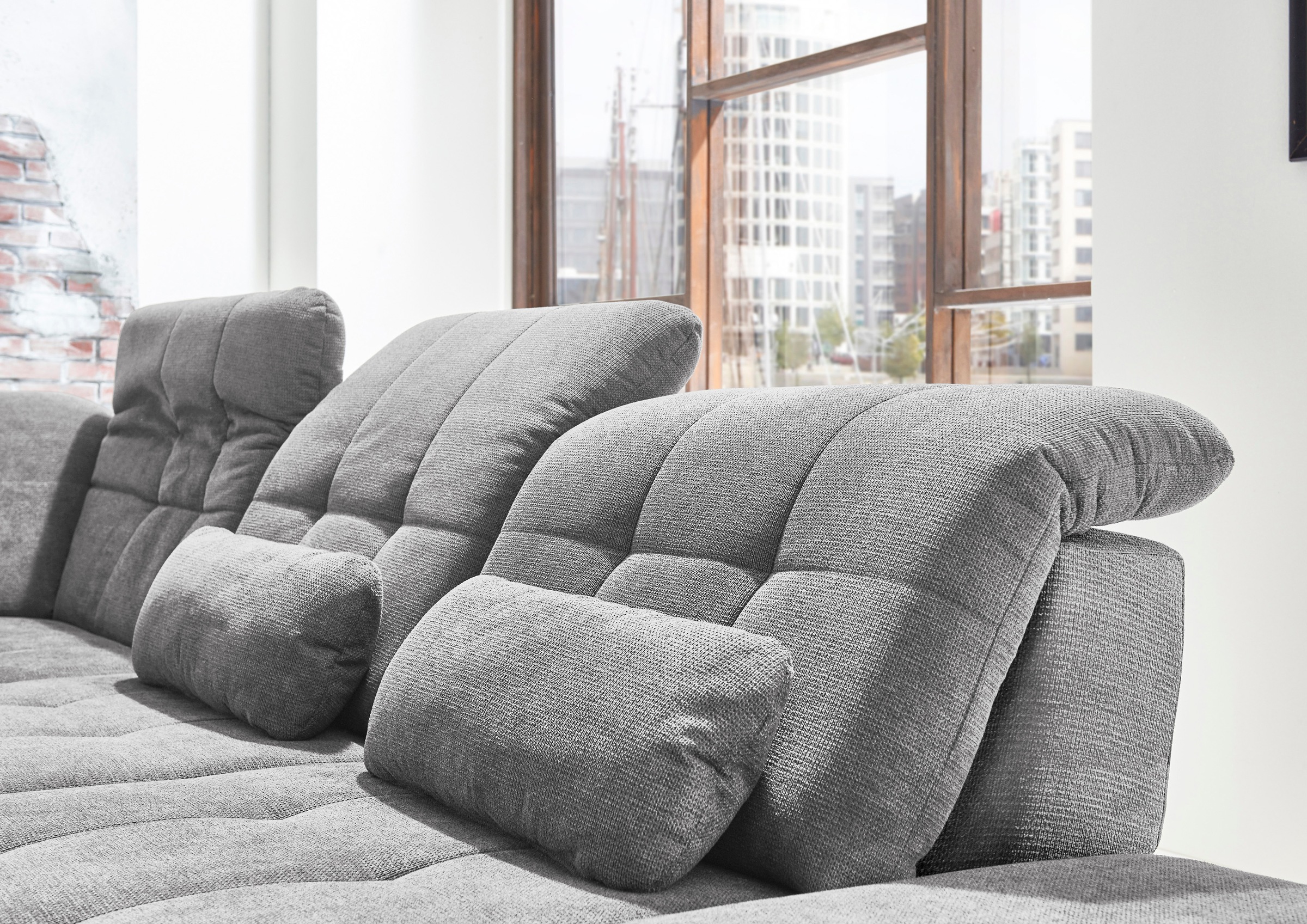 Die PlanBar Ecksofa »MP-IN17004 L-Form«, wahlweise mit Bettfunktion, Sitztiefen- und Kopfteilverstellung