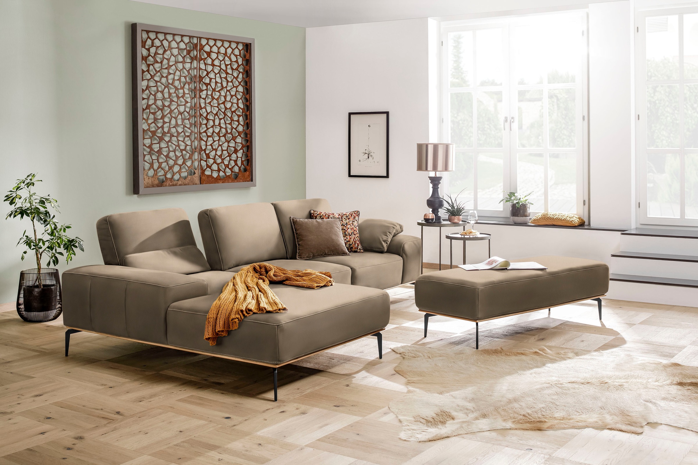 W.SCHILLIG Ecksofa »run, Designsofa mit tollem Sitzkomfort, bequem, L-Form«, mit Holzsockel, Füße in Schwarz pulverbeschichtet, Breite 299 cm