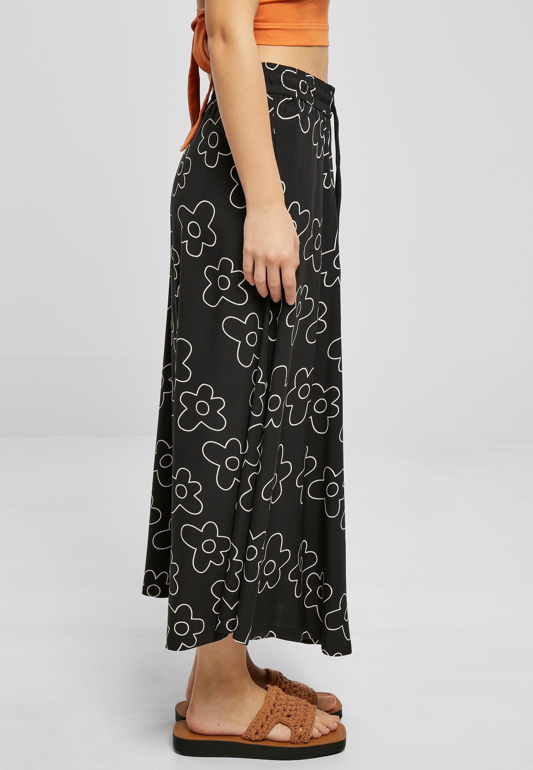 URBAN CLASSICS Jerseyrock »Urban Classics Damen Ladies Viscose Midi Skirt« 1 Stk.