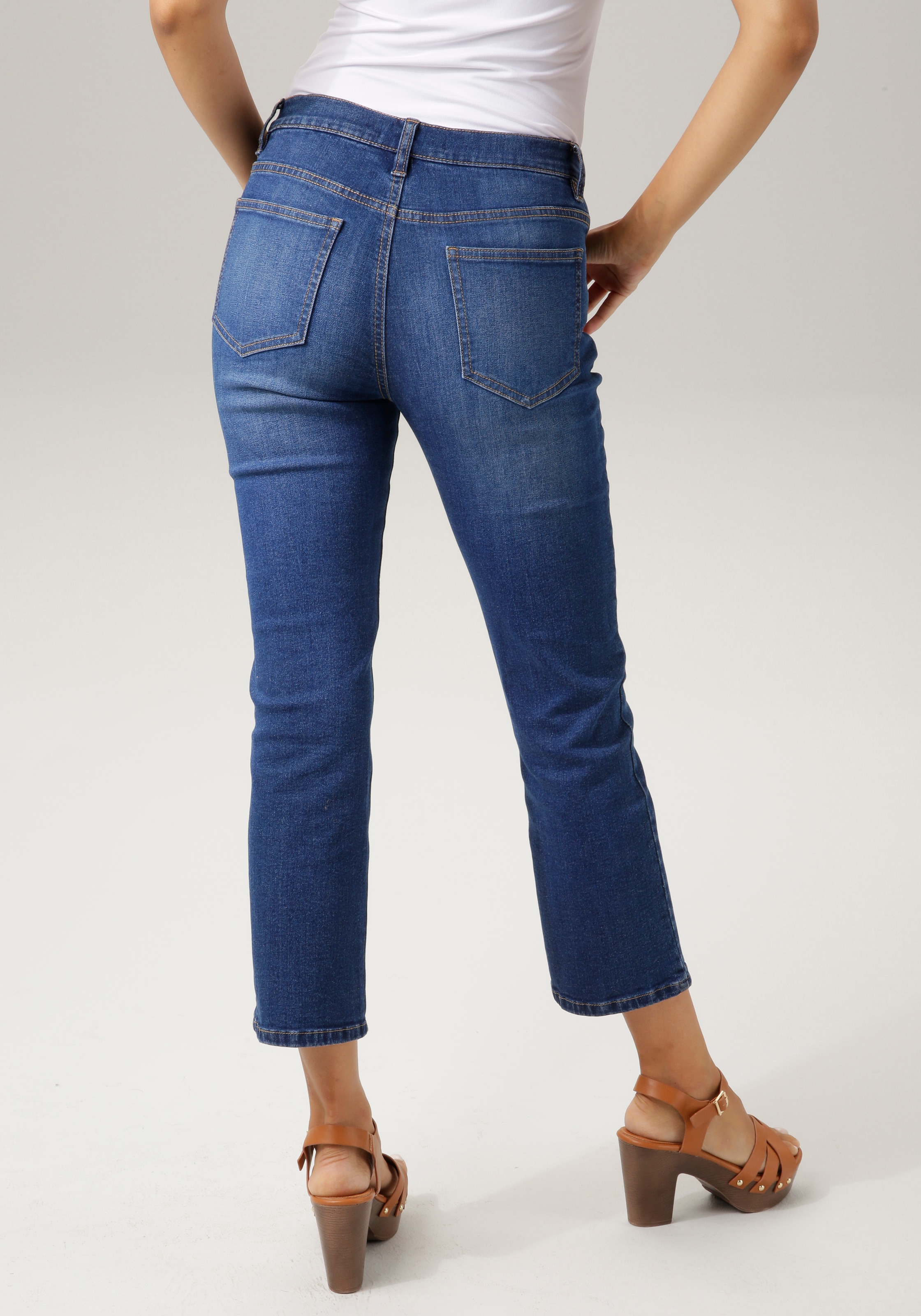 Aniston CASUAL Bootcut-Jeans, in trendiger 7/8-Länge