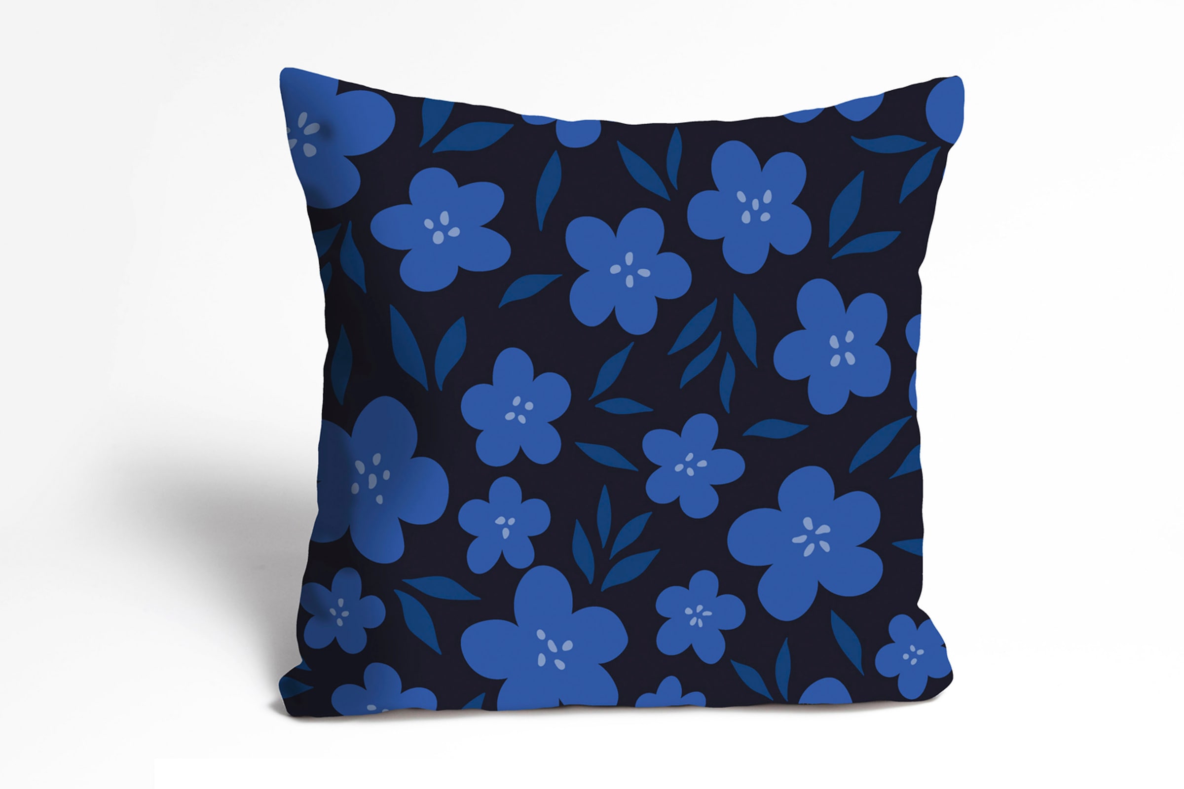 queence Dekokissen »Fango«, Kissenhülle,Blaue Blumen,Schwarzer Hintergrund,Kontrastreich,Eleganz