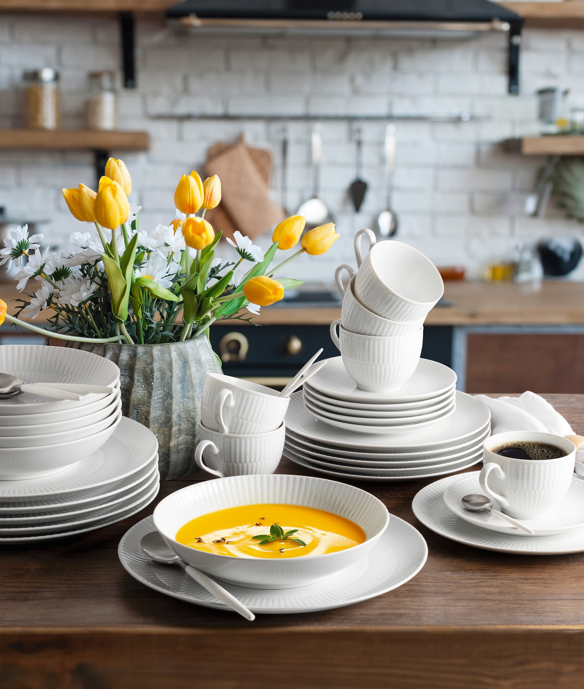 Seltmann Weiden Kombiservice »Geschirr-Set, 30 Teile, Amina«, (Set, 30 tlg., Je 6x Speise-, Frühstücks-,Suppenteller, Kaffeetasse& Kombi-Untertasse), Tassen, Untertassen, Teller, Made in Germany, 30 Teile, für 6 Personen