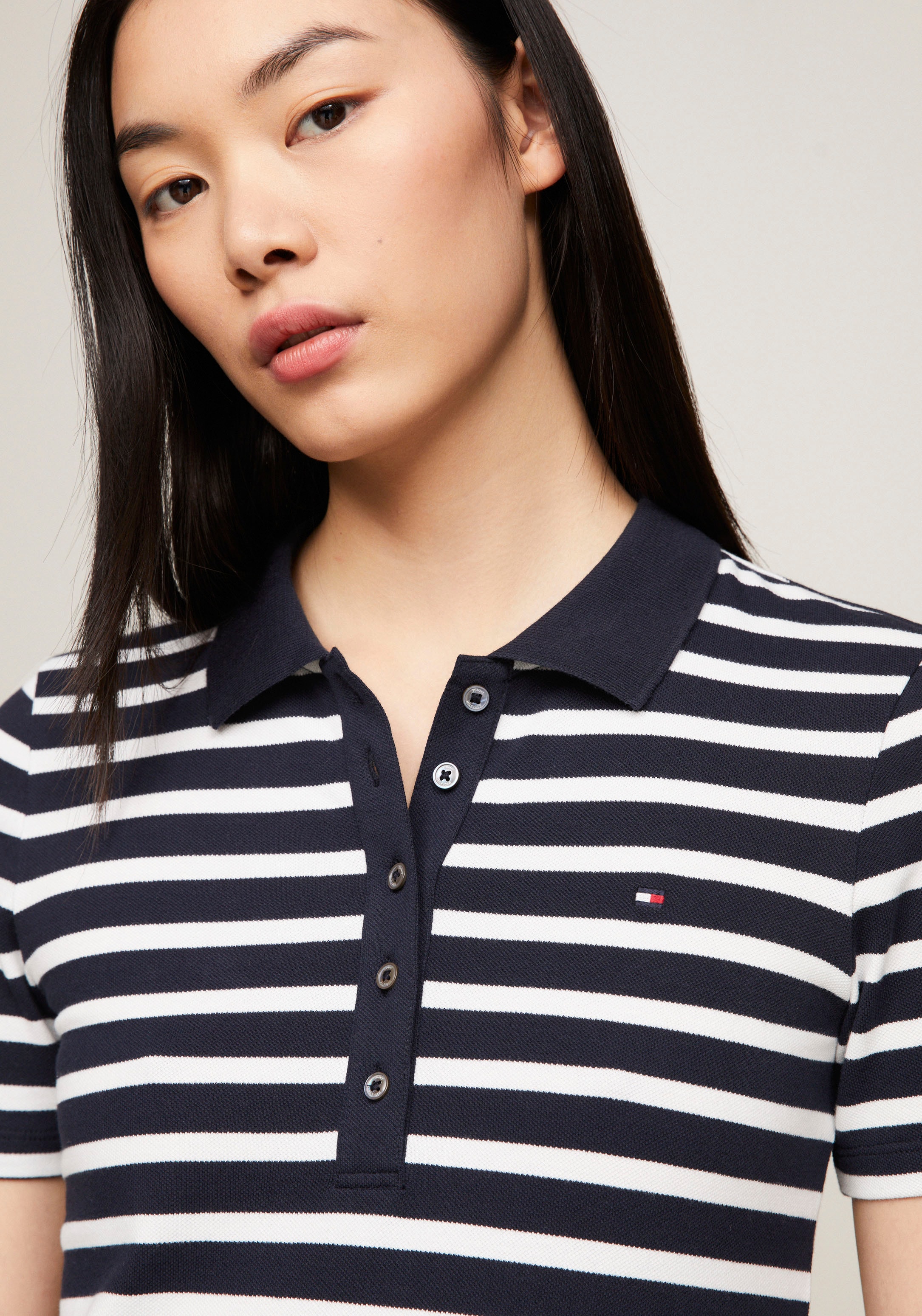 Tommy Hilfiger Poloshirt »1985 SLIM PIQUE STRIPE POLO SS«, mit dezenter Tommy Hilfiger Logostickerei