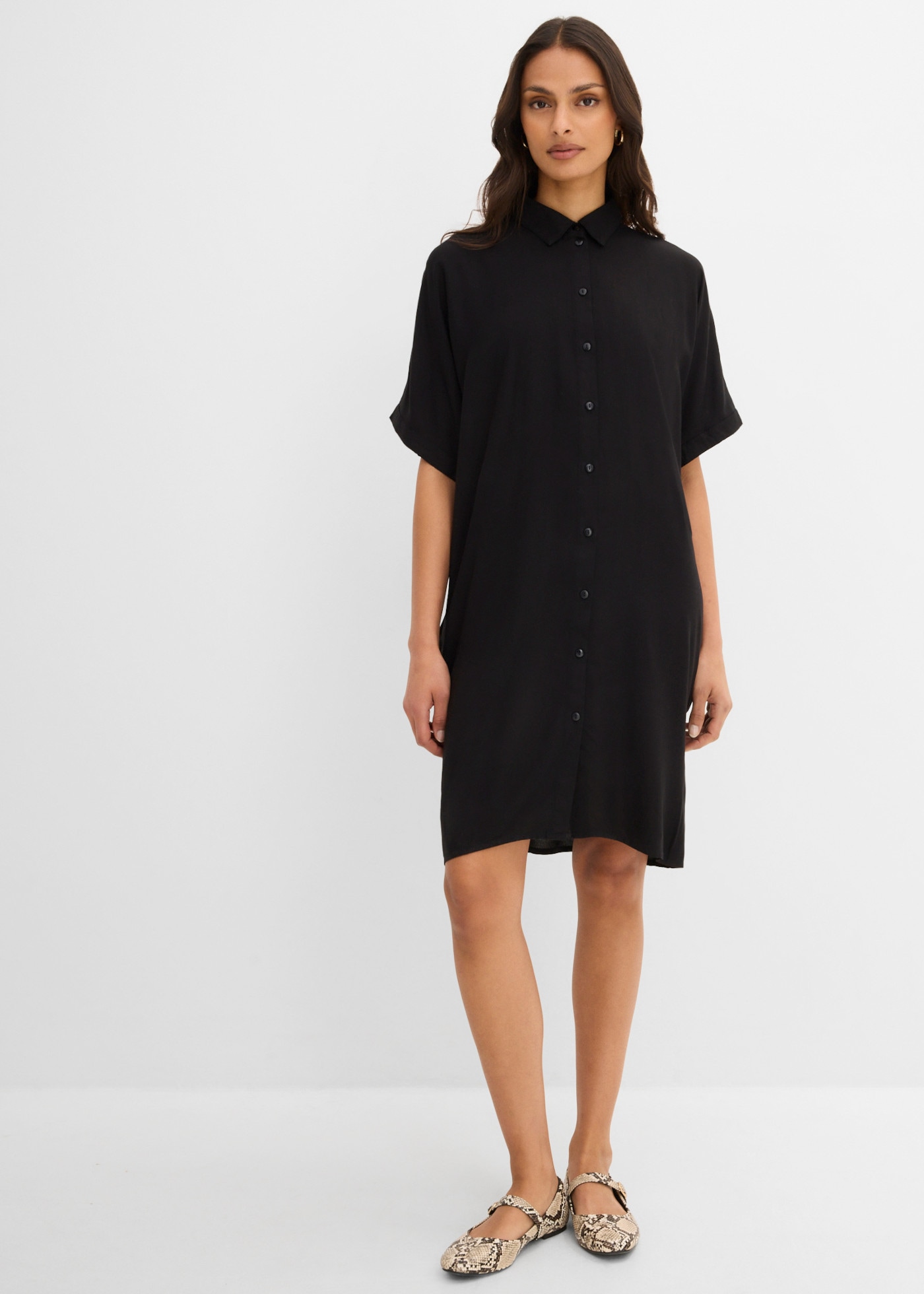 bonprix Blusenkleid Eingrifftaschen für den Alltag, aus Viskose, Oversize Passform, mit Knopfleiste