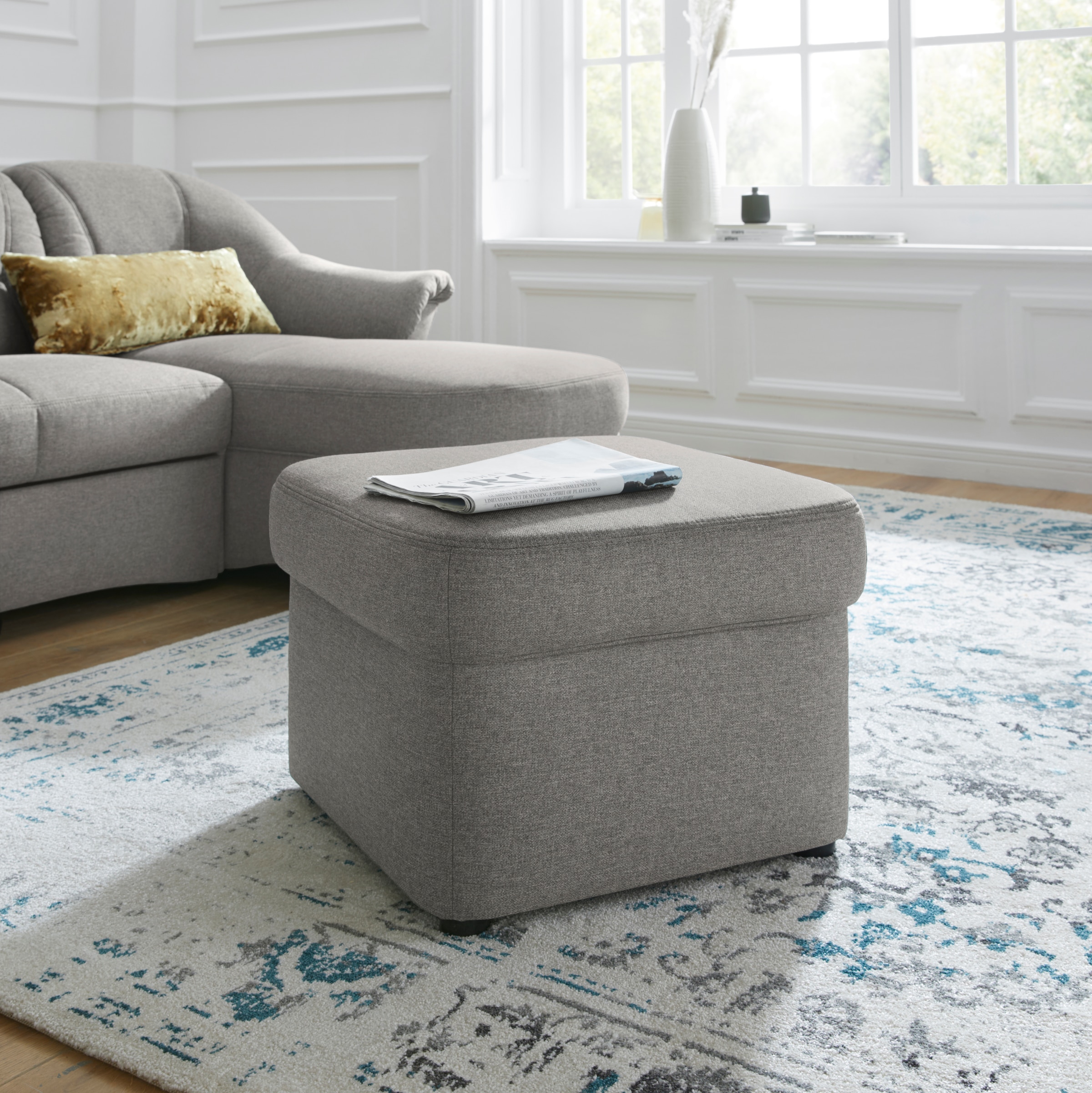 DOMO collection Polsterhocker »SARAFINA 61x61 cm, hochwertig und komfortabel«