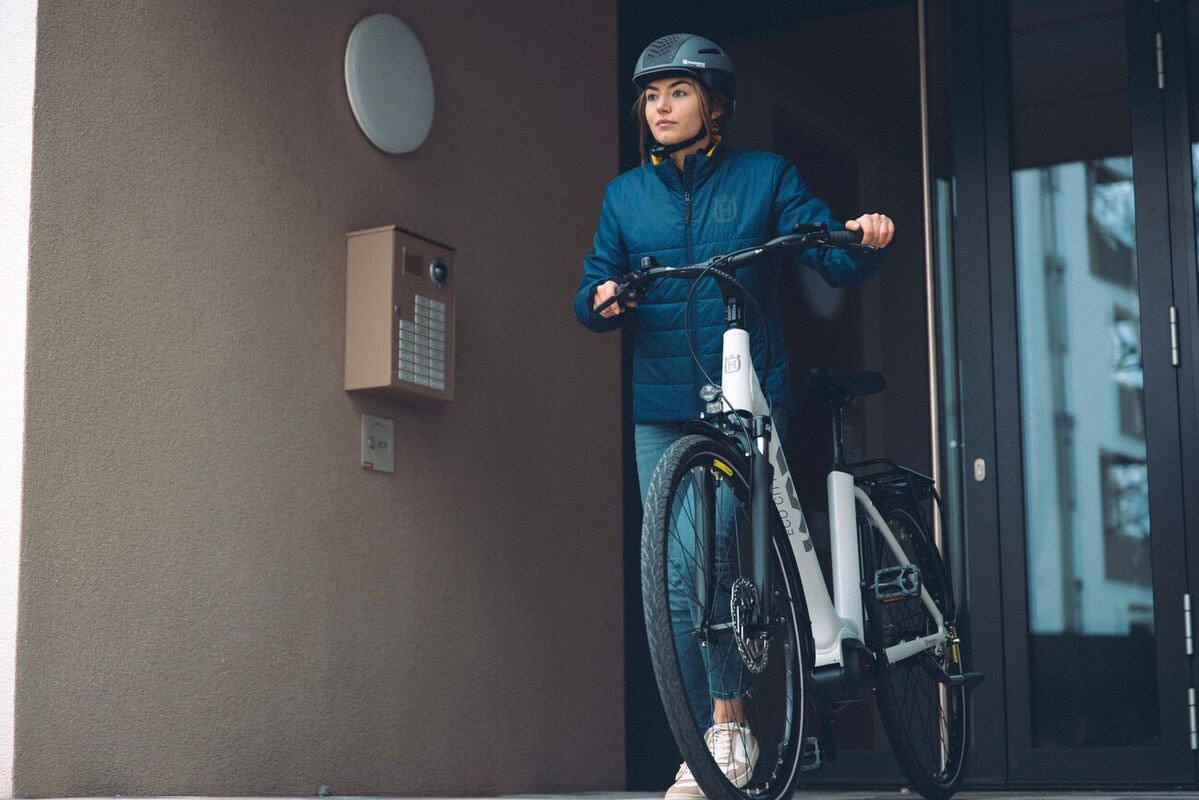 Husqvarna E-BICYCLES E-Bike »E-Citybike Eco City 1«, 8 Gang, Shimano, Nexus, Mittelmotor 250 W, (28 Zoll, Shimano Motor, Rücktritt, Scheibenbremsen, Straßenzulassung), Pedelec, Elektrofahrrad für Herren u. Damen, tiefer Einstieg