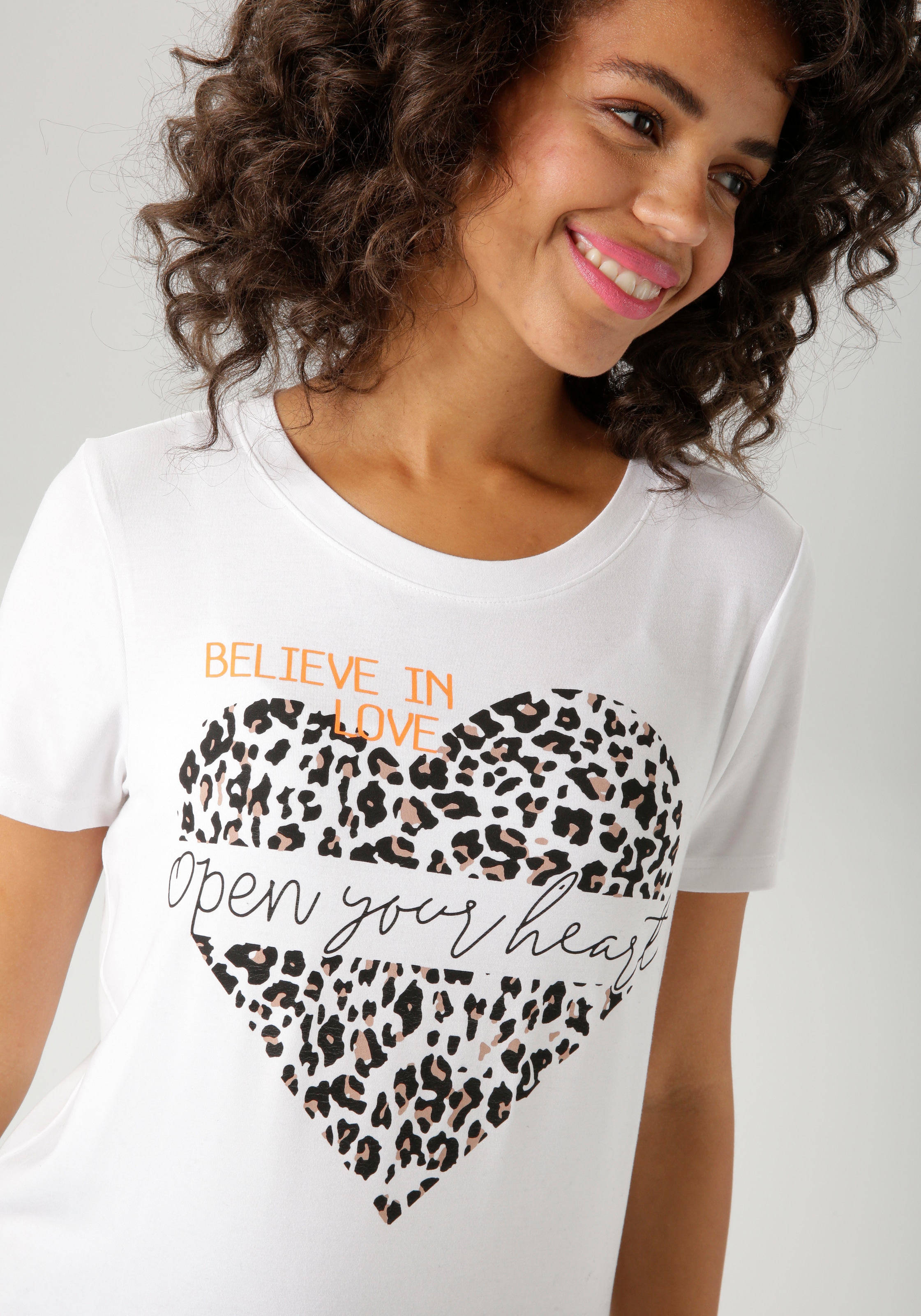 Aniston CASUAL T-Shirt, mit Herz, Leo-Druck und Statement-Schriftzügen - NEUE KOLLEKTION