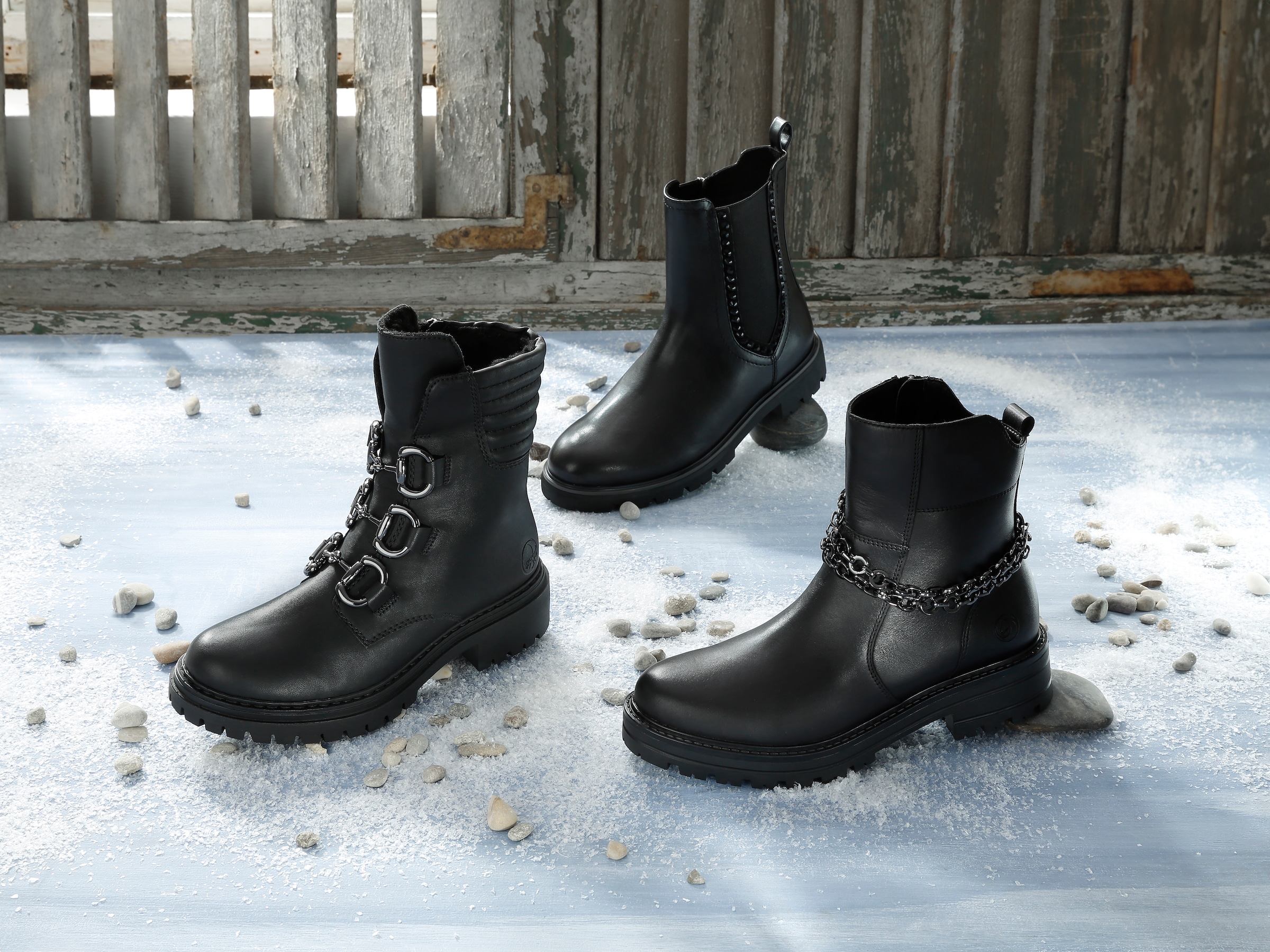 MARCO TOZZI Chelseaboots, Blockabsatz, Stiefelette, Boots, vegan, mit Strass-Steinen verziert