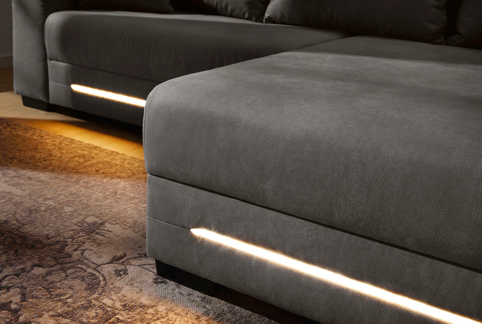 Jockenhöfer Gruppe Ecksofa »Spotlight, L-Form, mit dimmbarer LED-Beleuchtung«, inkl. Bettfunktion & Bettkasten, Ottomane links/rechts montierbar