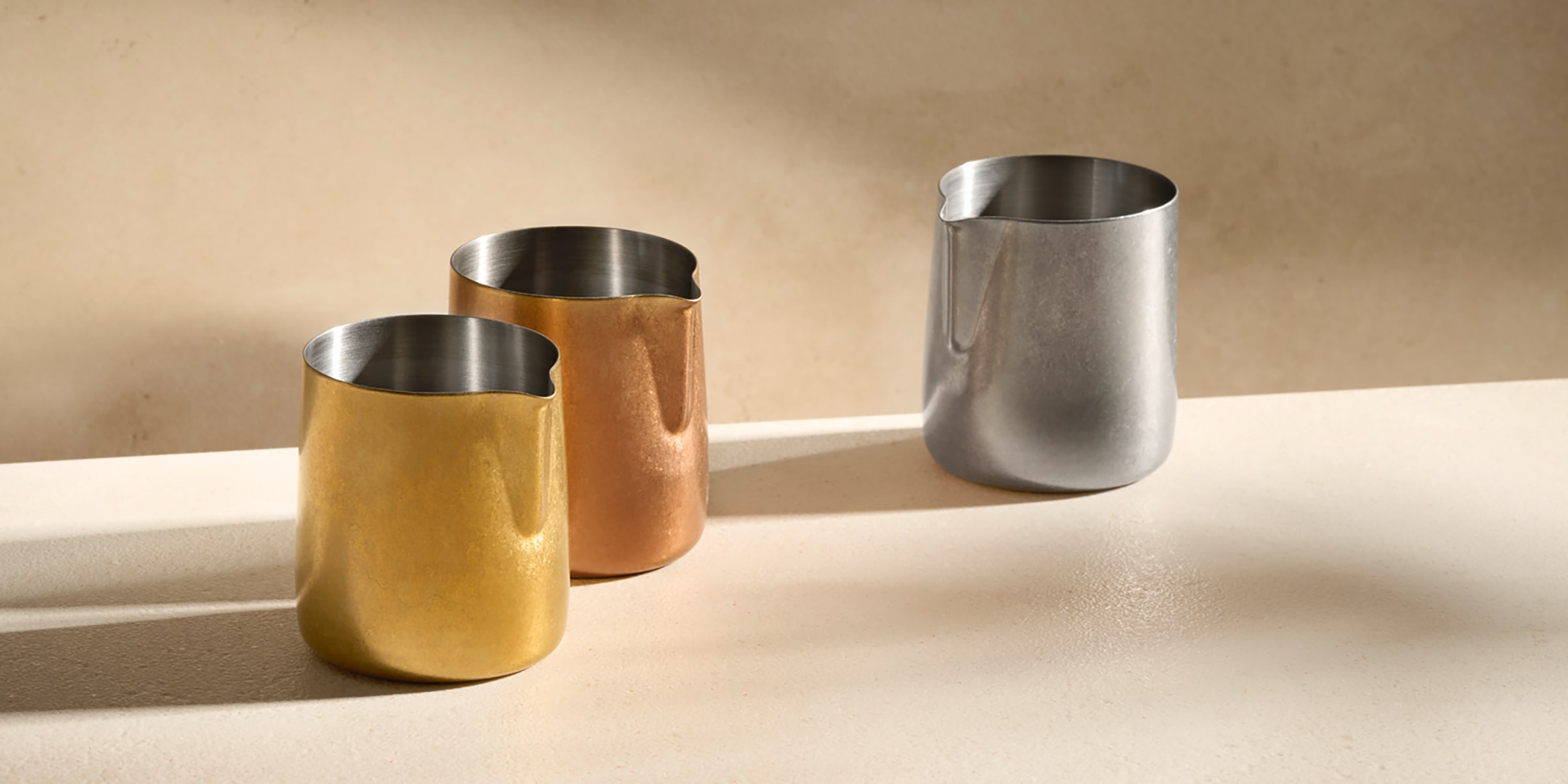 APS Milchkännchen »Gießer "FLOW", 150 ml, Ø 6 cm, Höhe 6,5 cm«, 0,15 l, (1 St.), gebürsteter Edelstahl 18/8, PVD-beschichtet, Vintage-Look