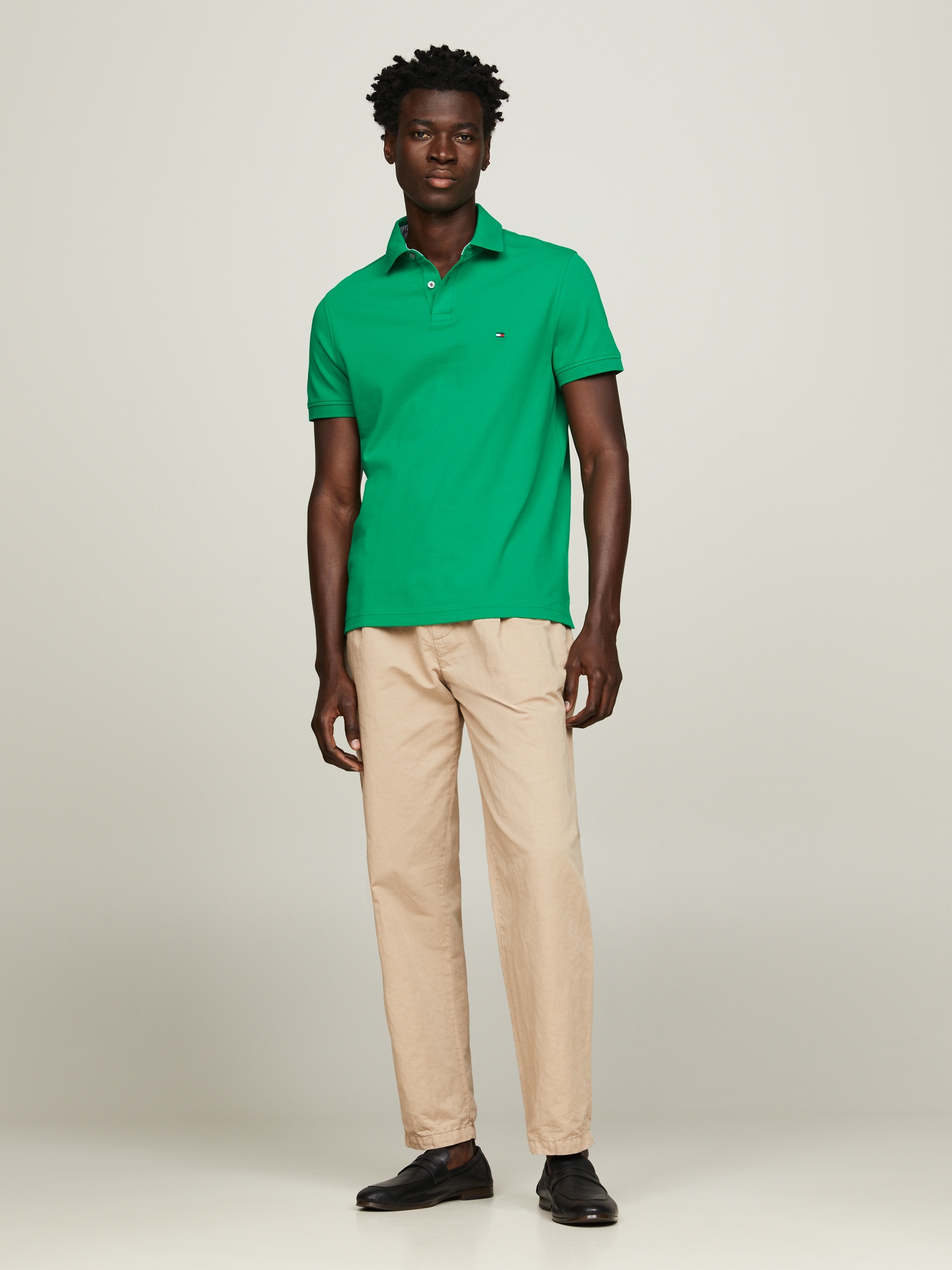 Tommy Hilfiger Poloshirt »1985 REGULAR POLO mit Kontraststreifen und Knopfleiste«, unifarben, sportlich, regular fit, Baumwollmix, Polokragen