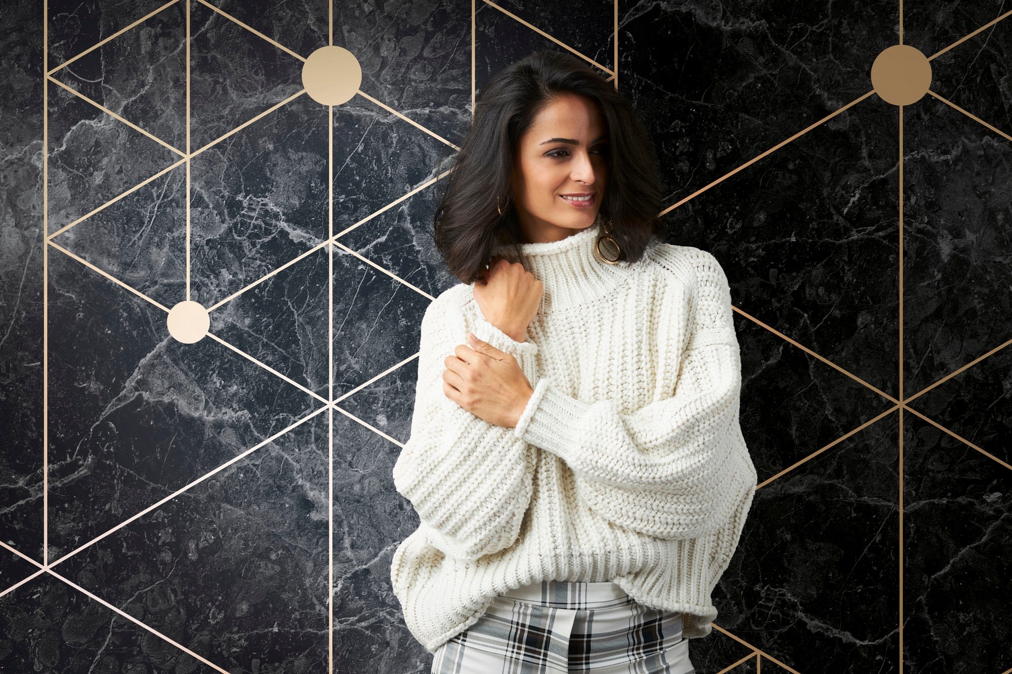 living walls Fototapete »The Wall«, Gold-Optik-geometrisch-grafisch, Fototapete Modern Tapete Geometrisch Tapeten Wohnzimmer Design Optik
