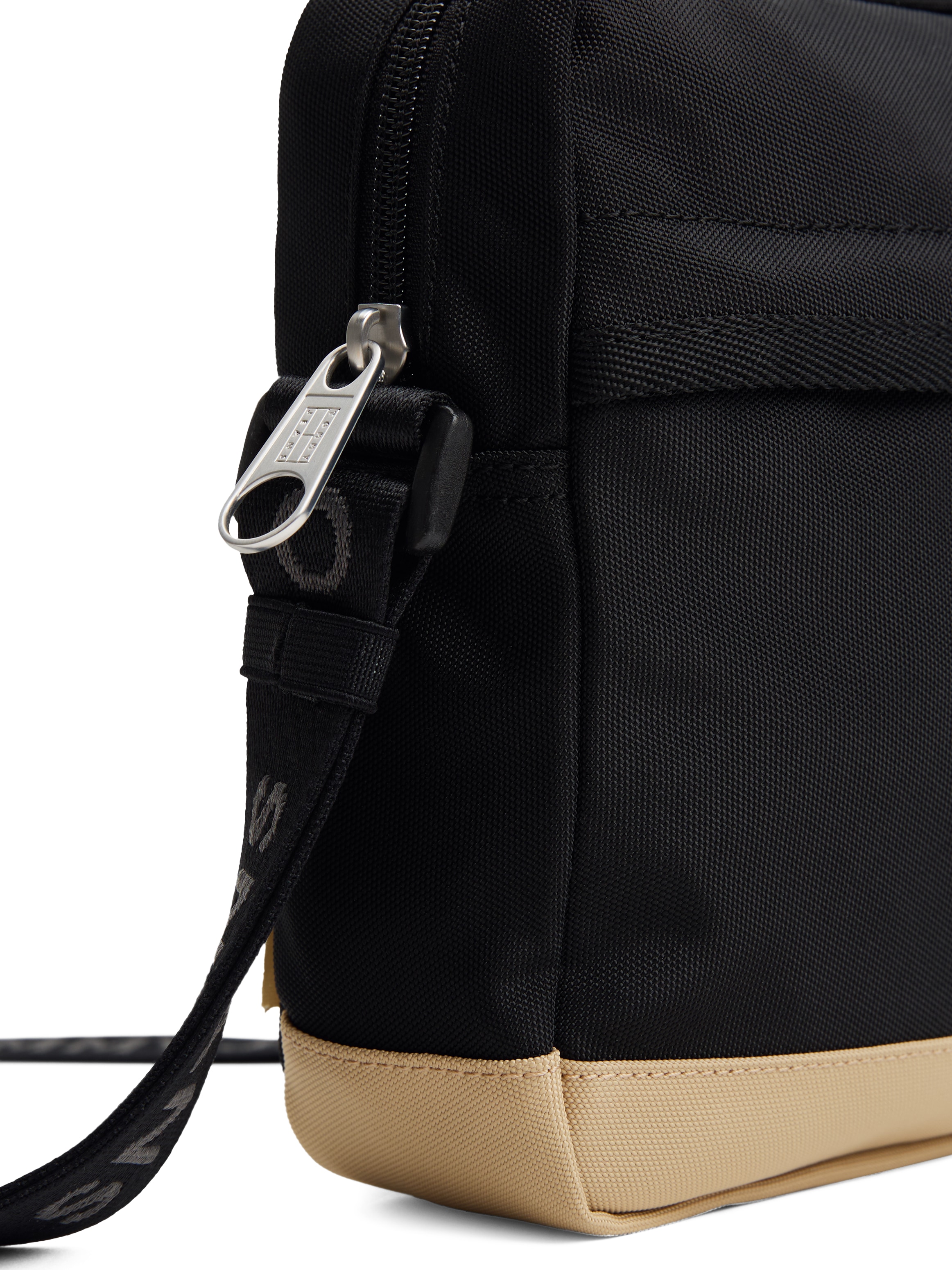 Tommy Jeans Umhängetasche »TJM ESS DAILY SQUARED REPORTER«, Men Schultertasche, Freizeittasche mit kontrastfarbigem Boden