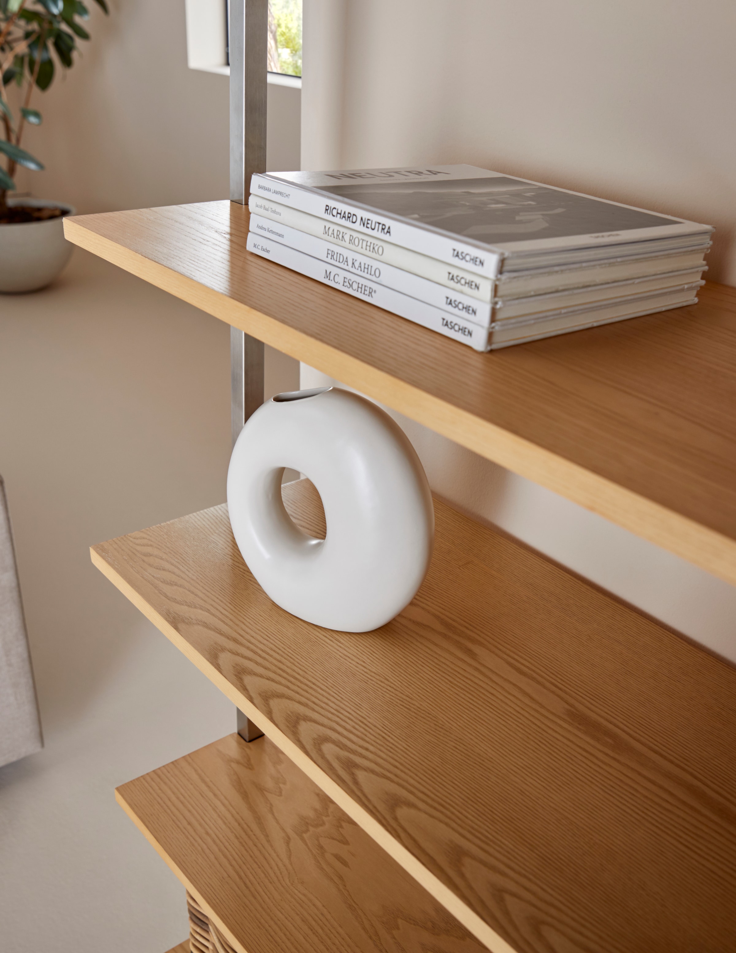 LeGer Home by Lena Gercke Schreibtischlampe »Amara, Tischlampe mit Schnurschalter exkl 1x E27 max 40W, Stoffschirm«, 1 flammig, Leuchtmittel E27 | Leuchtmittel wechselbar, Keramik Fuß, Schirm beige Kegelform, Höhe 29cm Ø 25cm Nachttischlampe