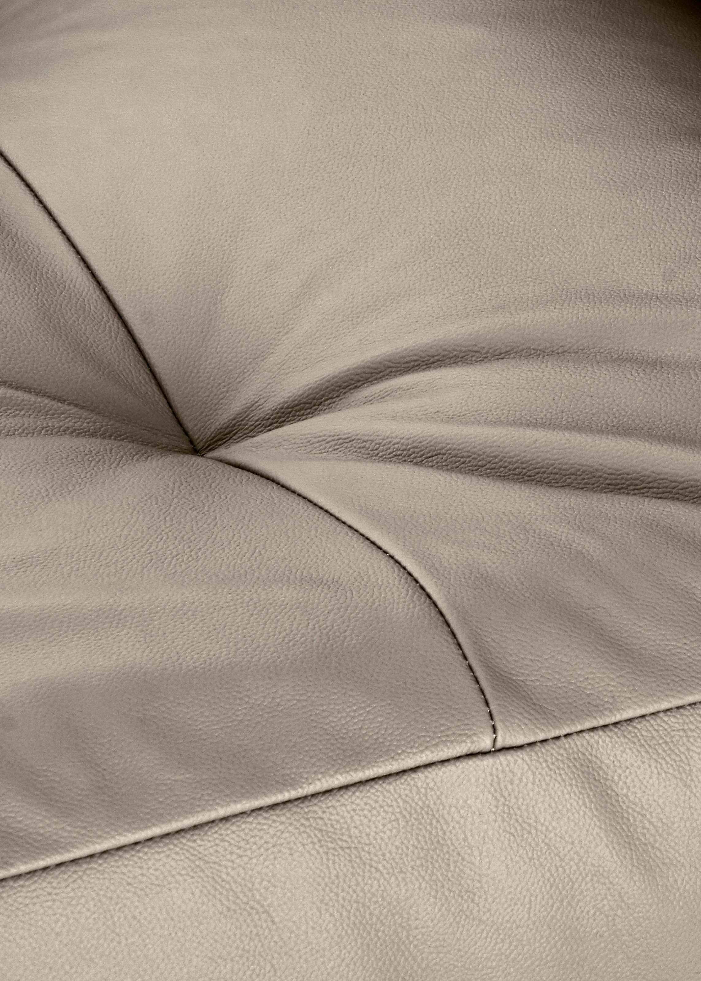 W.SCHILLIG Chaiselongue »softy«, mit dekorativer Heftung im Sitz, Füße Chrom glänzend