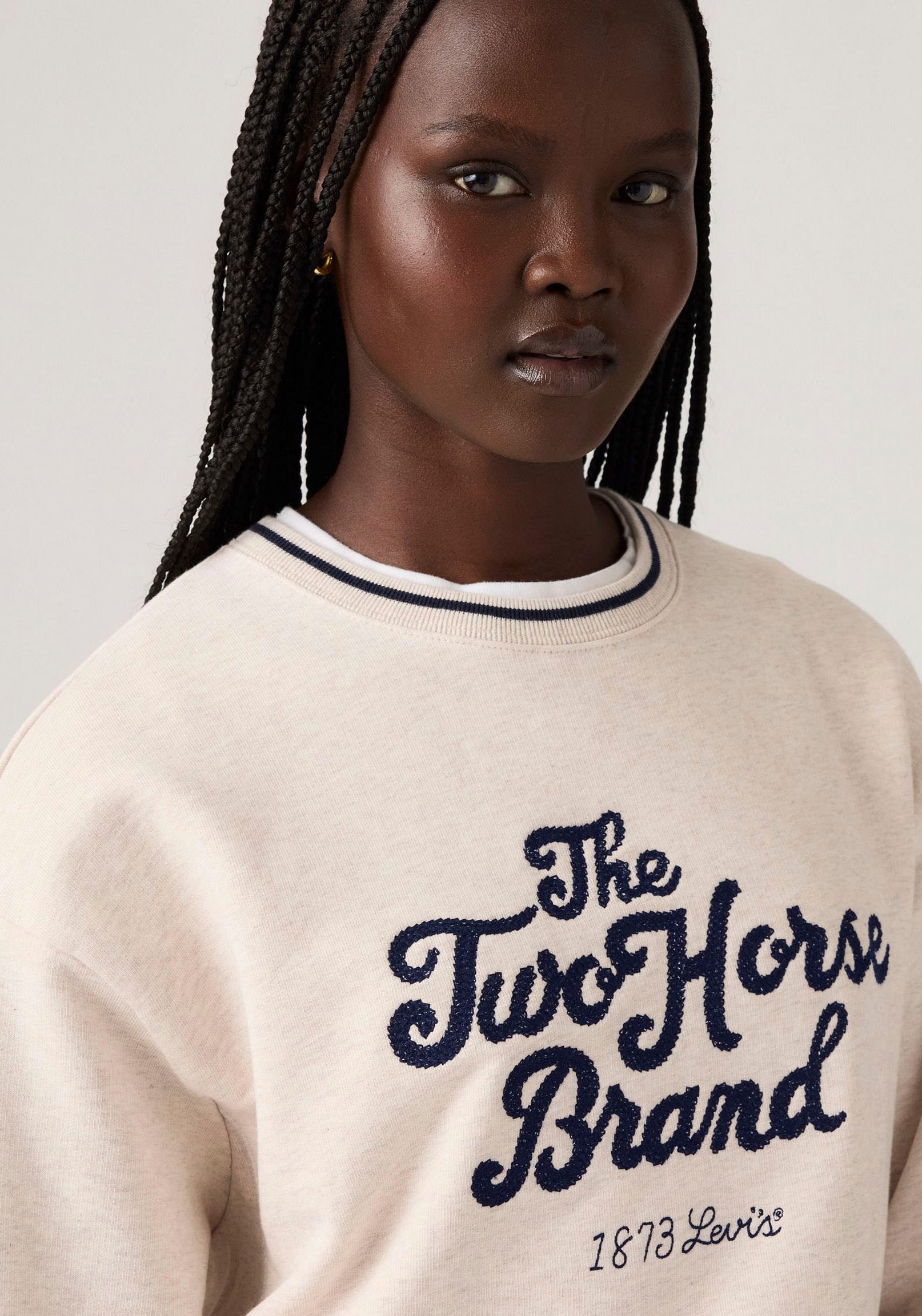 Levi's® Sweatshirt »GR HERITAGE SPORT«, mit Stickerei im Front- und Rückenbereich