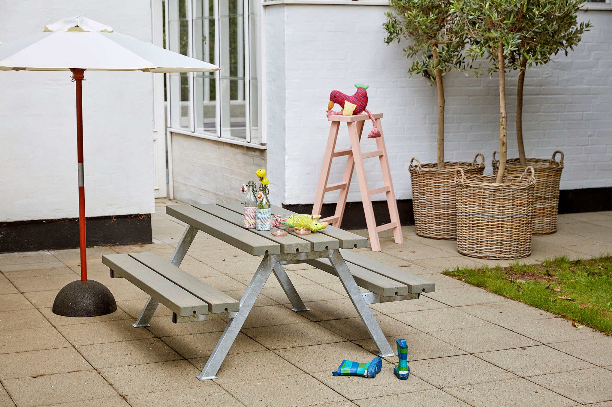 PLUS Garten-Kindersitzgruppe »Alpha Junior Kombimöbel, TOPSELLER!«, (1 tlg., Sitzbank-Kombi für Kinder), 118x118x57/32,5 cm, stabil, langlebig