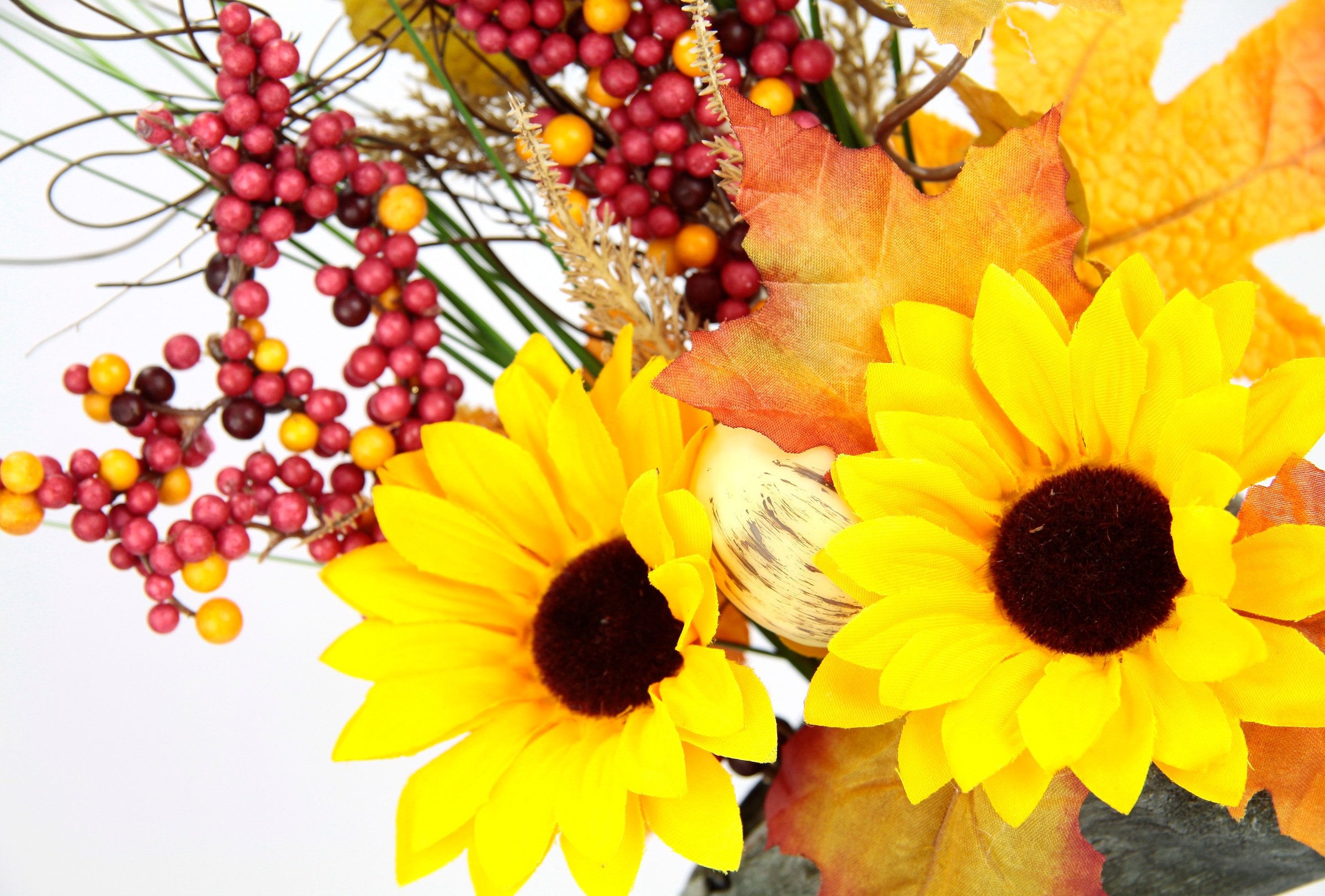 I.GE.A. Kunstblume »Gesteck aus Sonnenblumen auf Stein«, Künstliche Blumen Herbstgesteck Deko Ornamente für Halloween