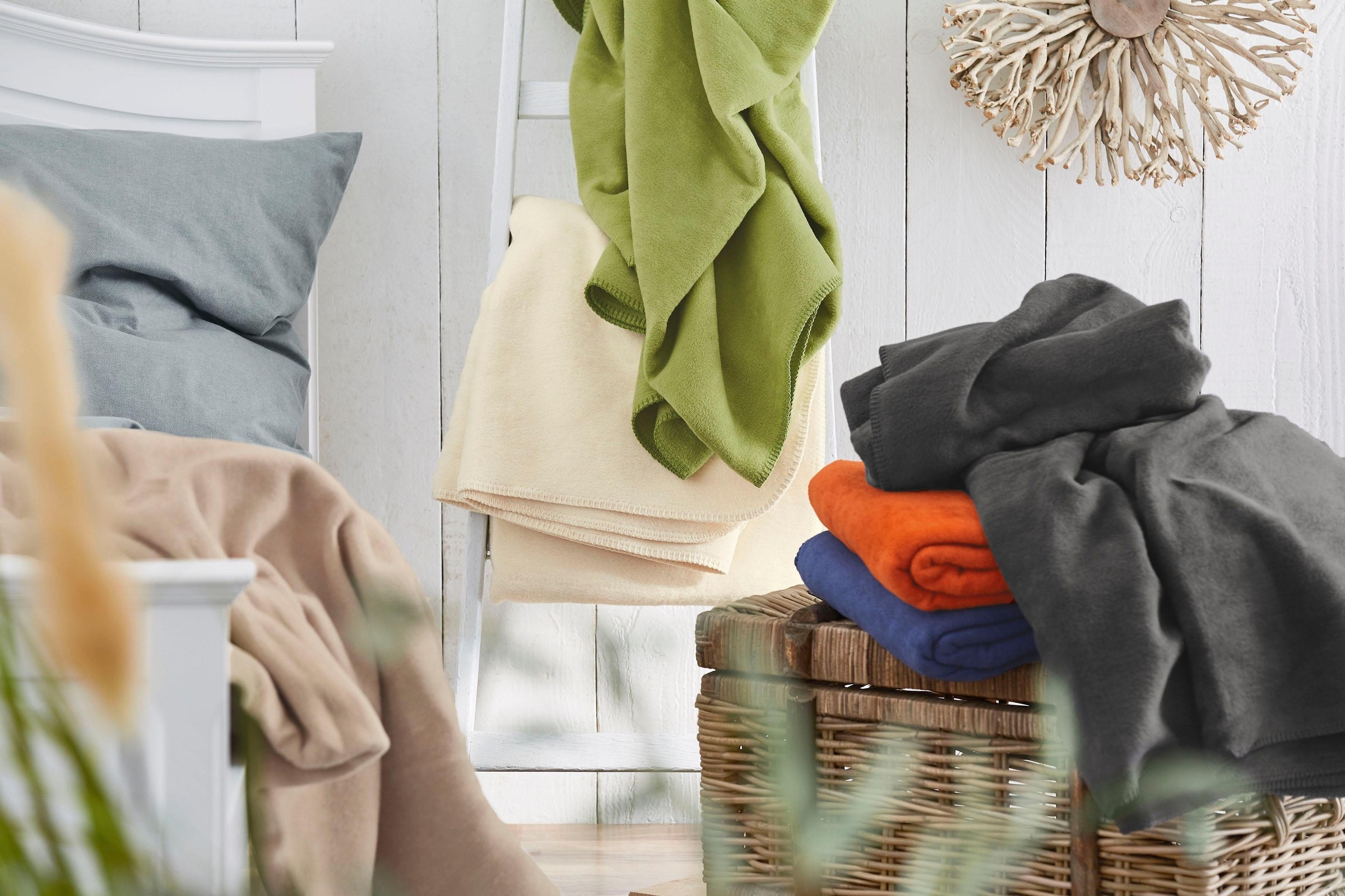 IBENA Wohndecke »Bergamo«, in vielen Farben erhältlich, Kuscheldecke günstig online kaufen