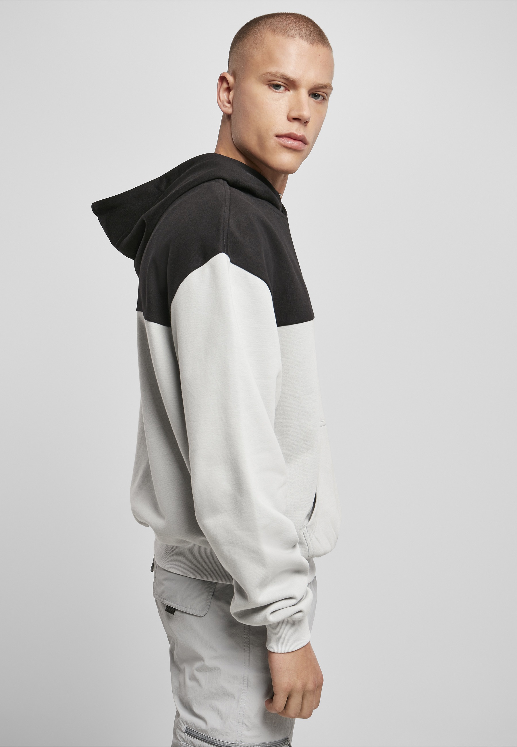 URBAN CLASSICS Rundhalspullover »Urban Classics Herren Upper Block Hoody« 1 Stk.