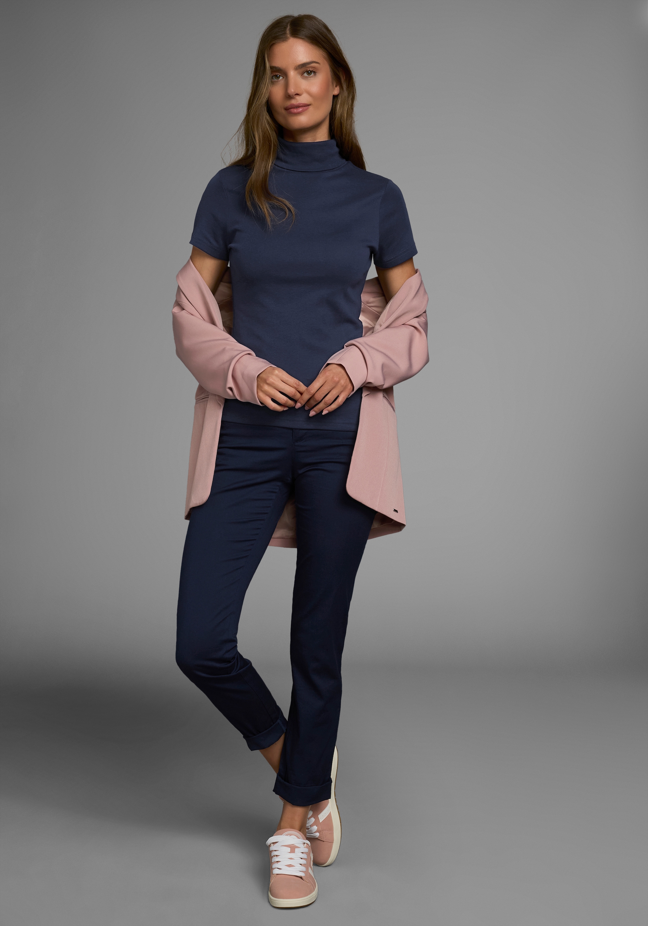 Flashlights Rollkragenshirt figurbetont,  Basic-Stil,  Rollkragen,  aus 100% Baumwolle,  elastisch