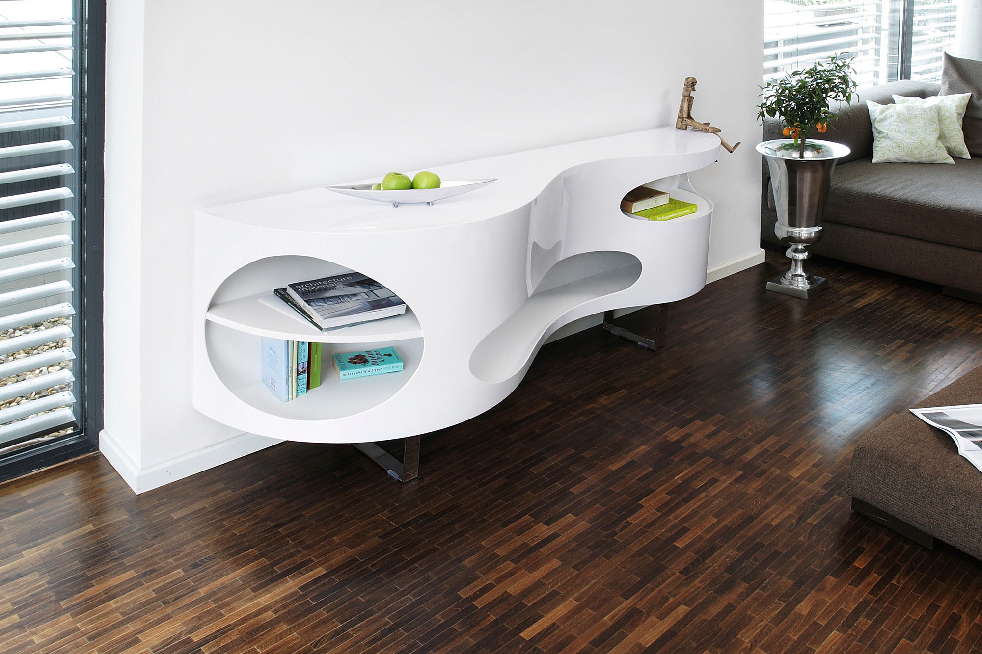 SalesFever Sideboard, Design Kommode in extravaganter Form,  Wohnzimmerschrank