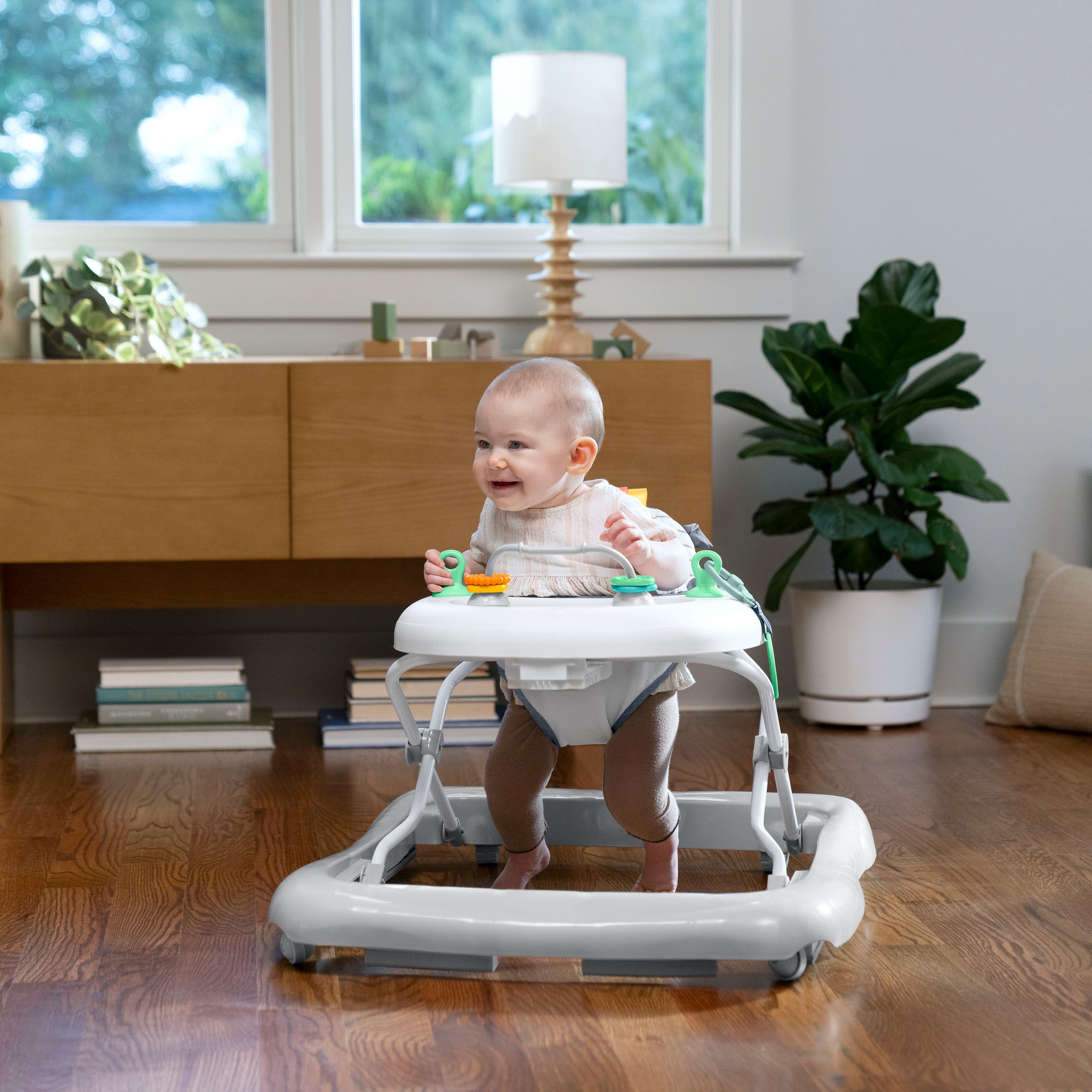 ingenuity Lauflernhilfe »Smooth Strides Activity Walker - Chambray«