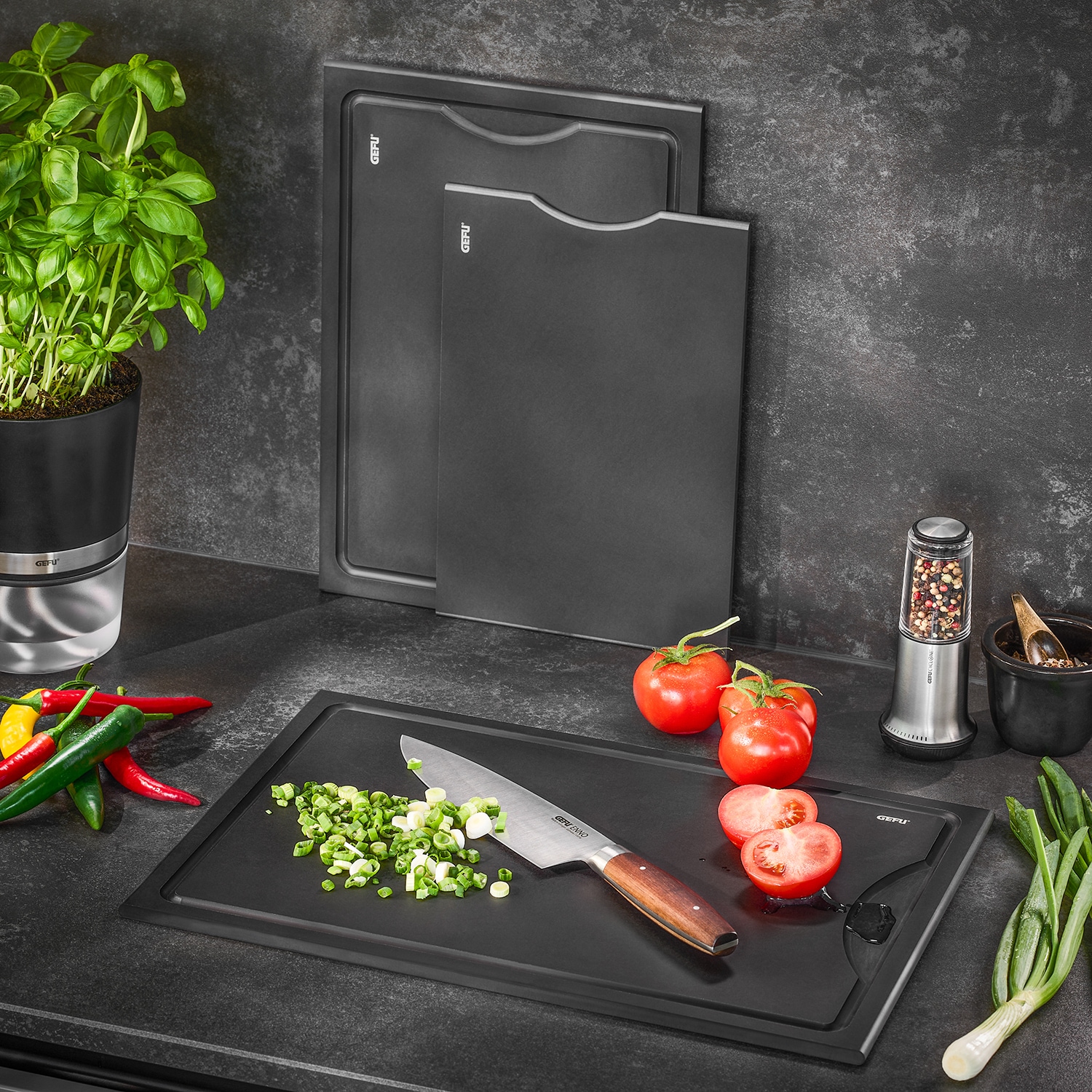 GEFU Schneidebrett »SLIZE« Holzverbundstoff aus 80 % recyceltem Material, Saftrille