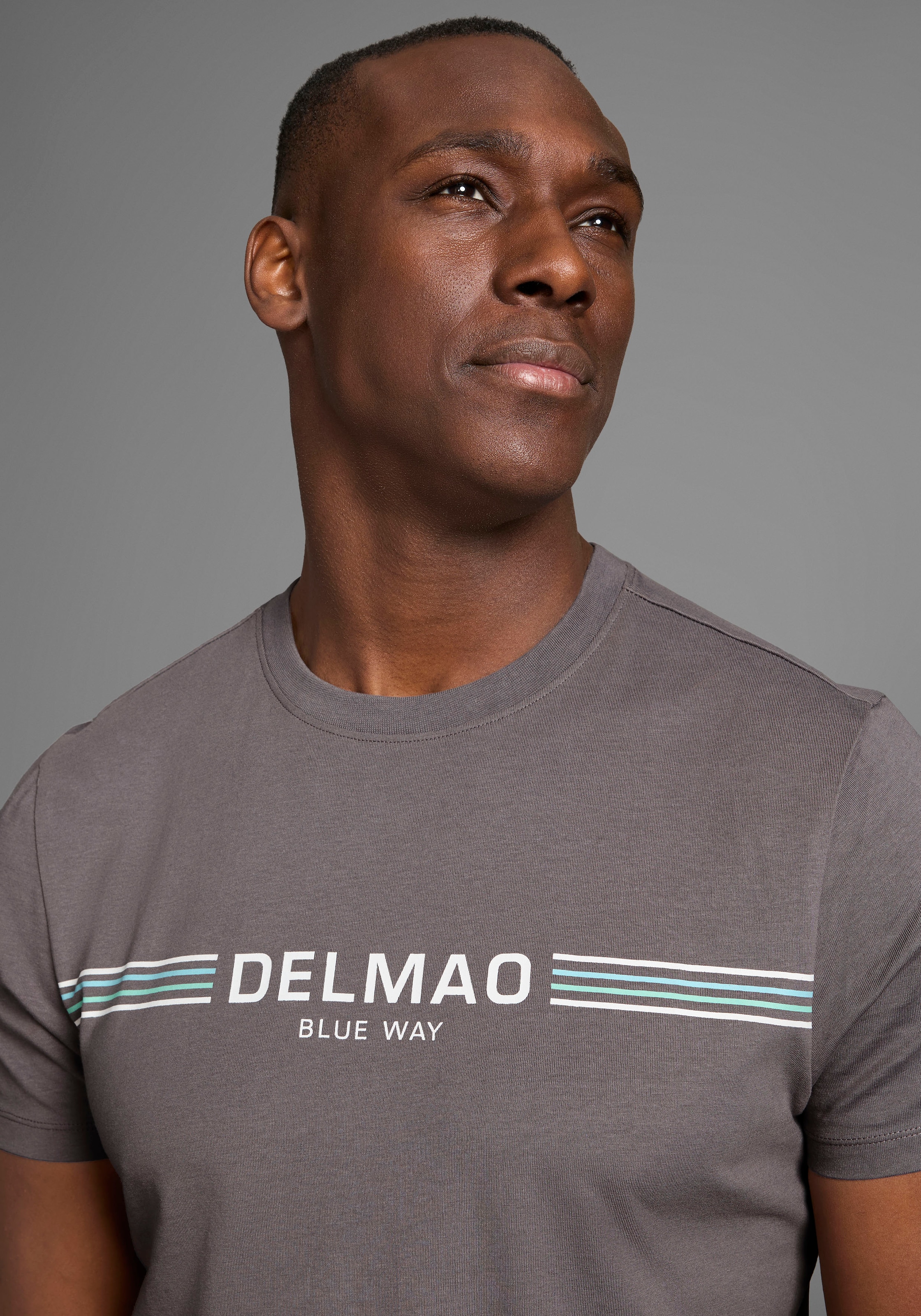 DELMAO T-Shirt, mit sportlich-maritimen Marken-Schriftzug