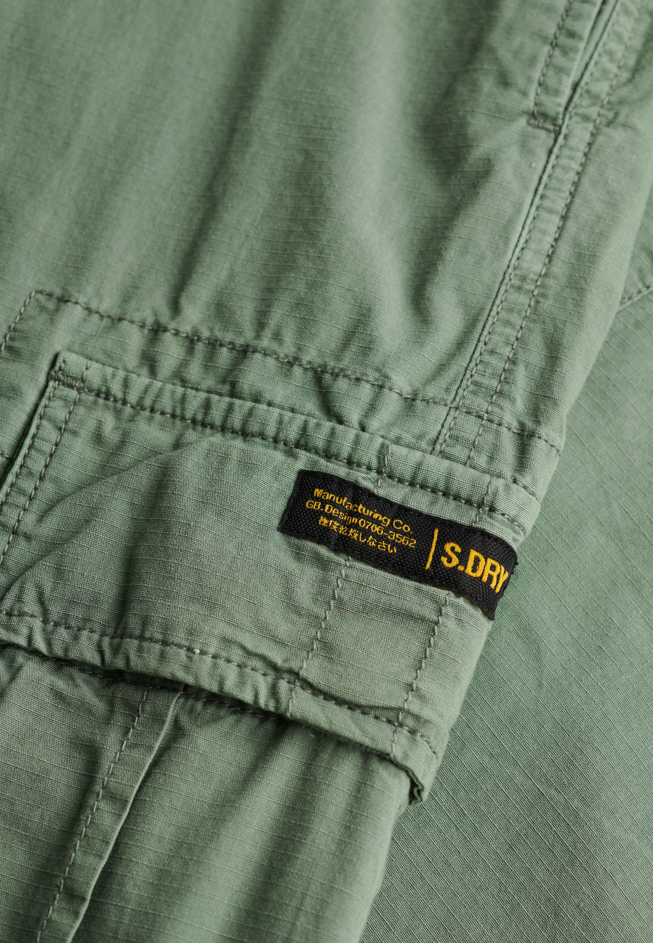 Superdry Cargohose »RIPSTOP LIGHT CARGO PANT«  Regular Fit, knöchellange Schnittform, mit Reißverschluss