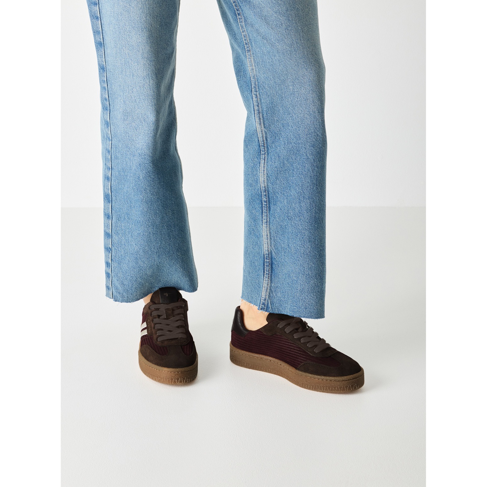 Tamaris Plateausneaker, Freizeitschuh, Halbschuh, Schnürschuh mit gepolstertem Schaftrand