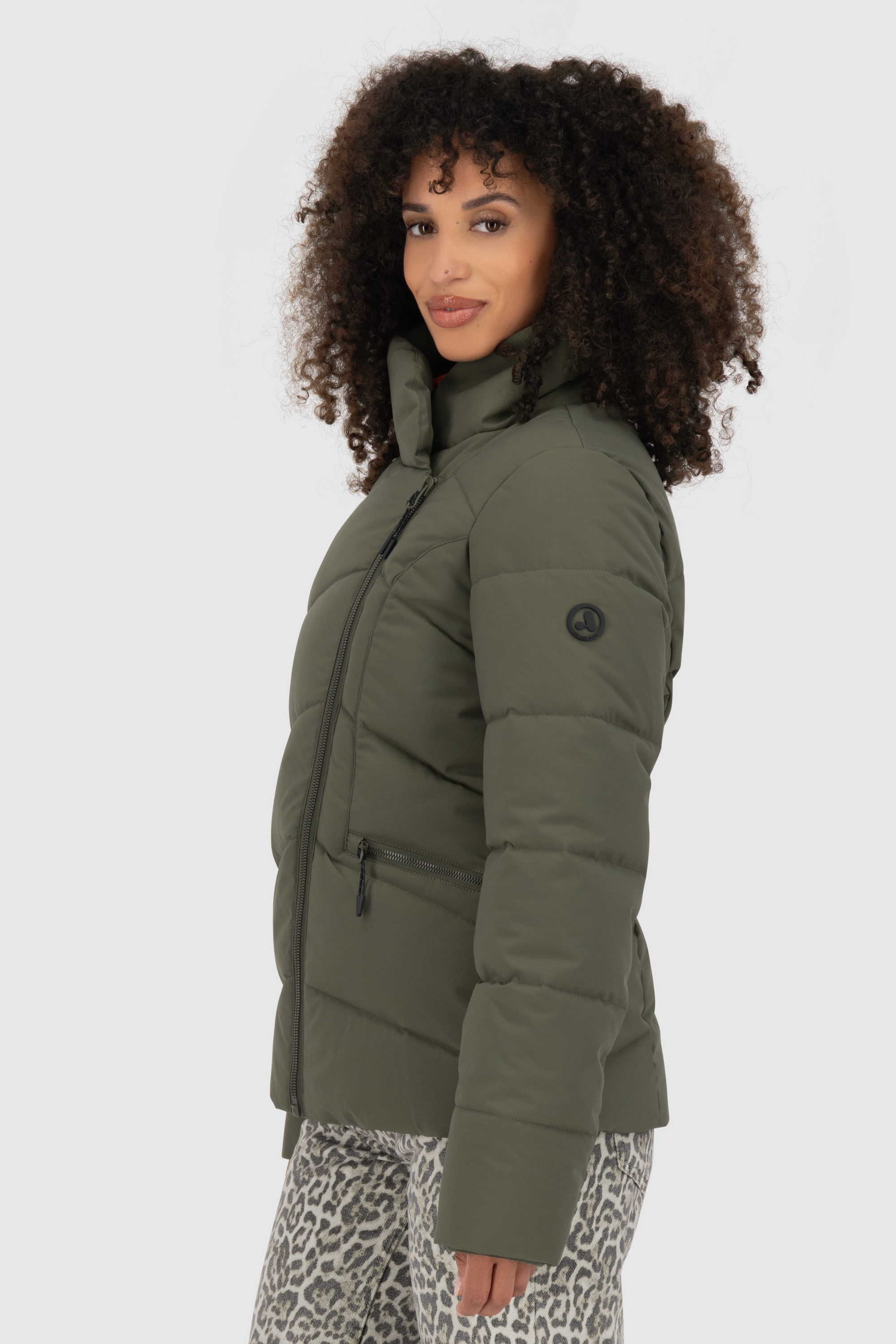 Alife & Kickin Winterjacke »Damen NellAK A«, ohne Kapuze, Figurbetont mit schrägem Reißverschluss und hohem gefütterten Kragen