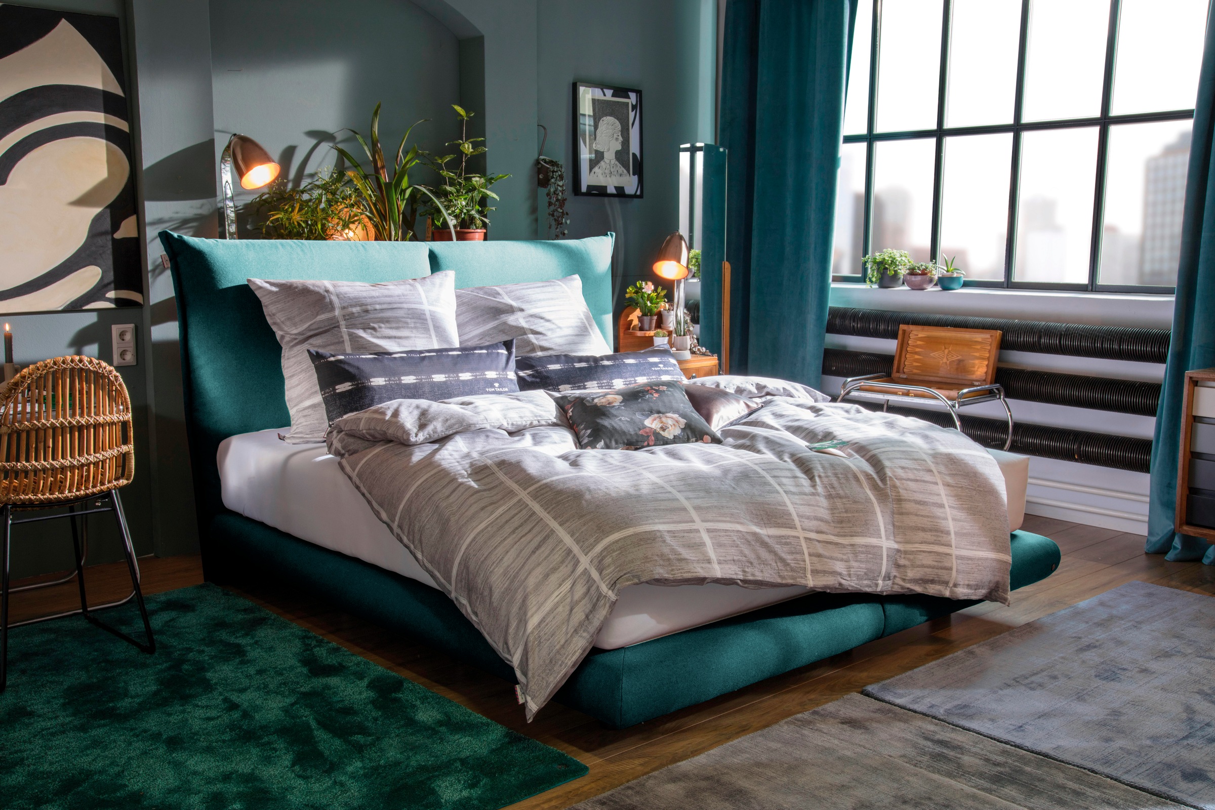 7. Bild von TOM TAILOR HOME Boxspringbett »SOHO PILLOW BOX«, in Schwebeoptik, Kopfteil in Kissenform, Höhe 120 cm