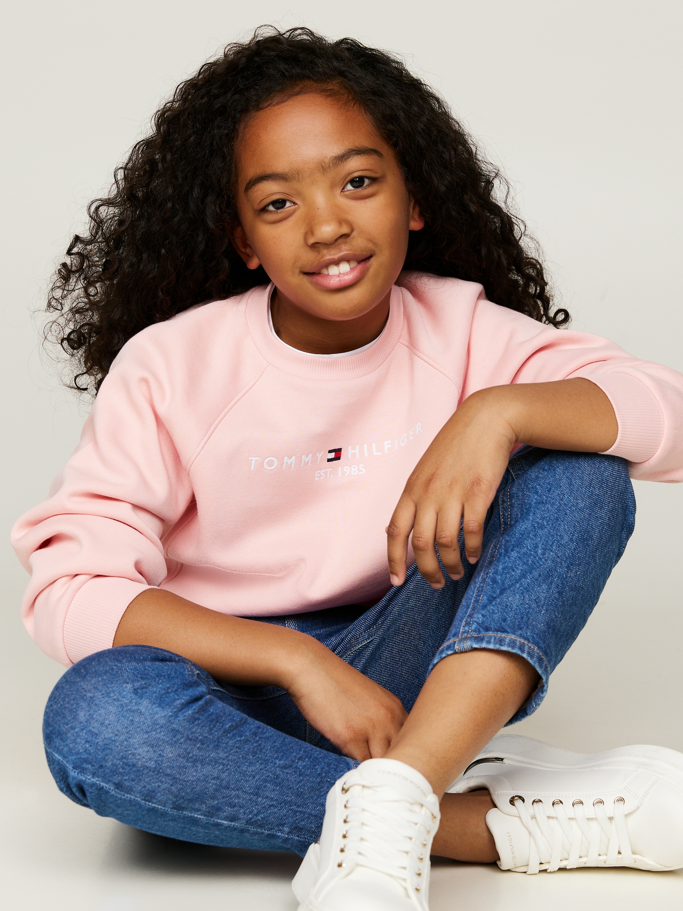 Tommy Hilfiger Sweatshirt »ESSENTIAL EMBROIDERED FLEECE CN«, Baby bis 2 Jahre