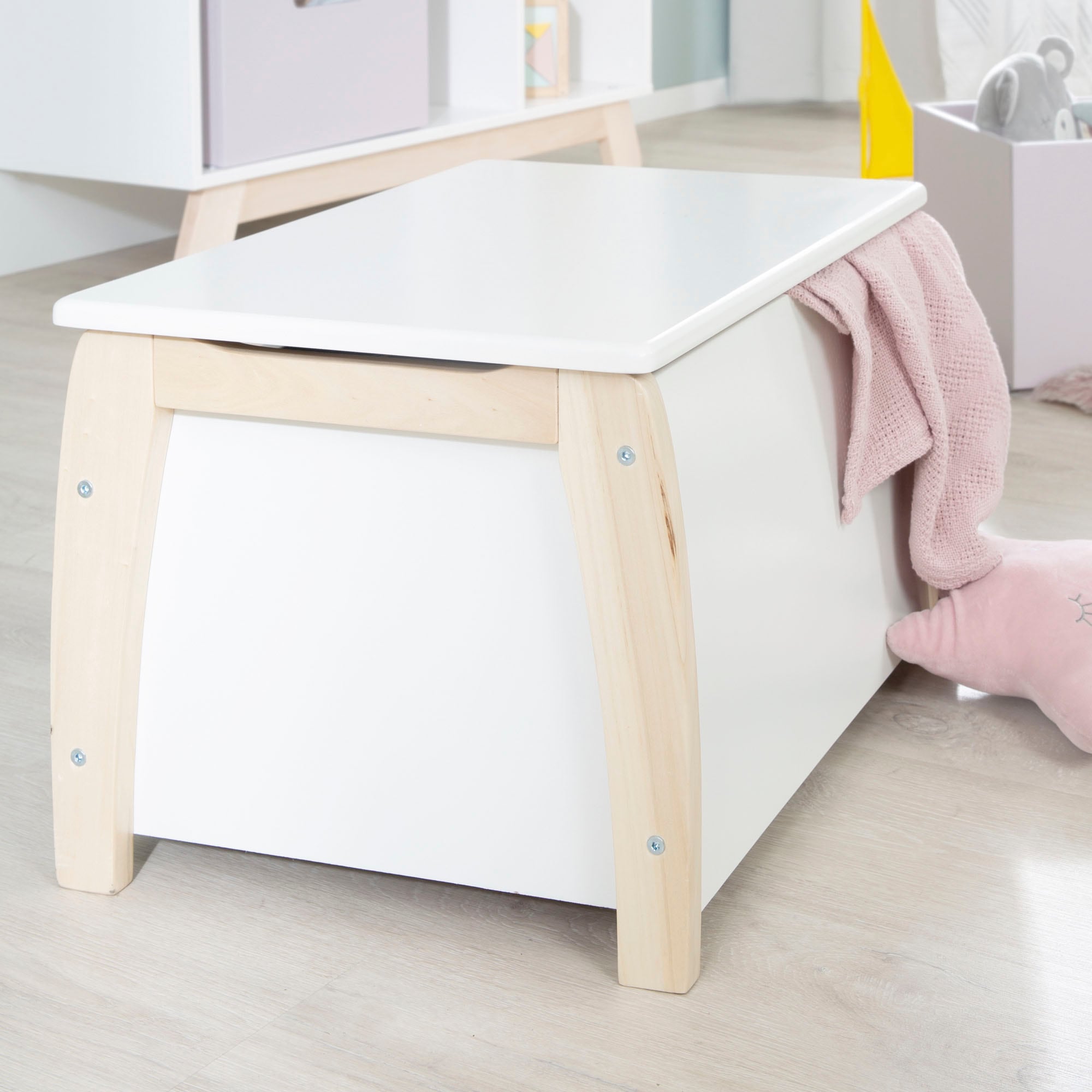 roba® Truhe »weiß lackiert«, mit Deckelbremse; fürs Kinderzimmer