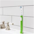 Oral B Elektrische Zahnbürste »Junior Green«, 1 St. Aufsteckbürsten