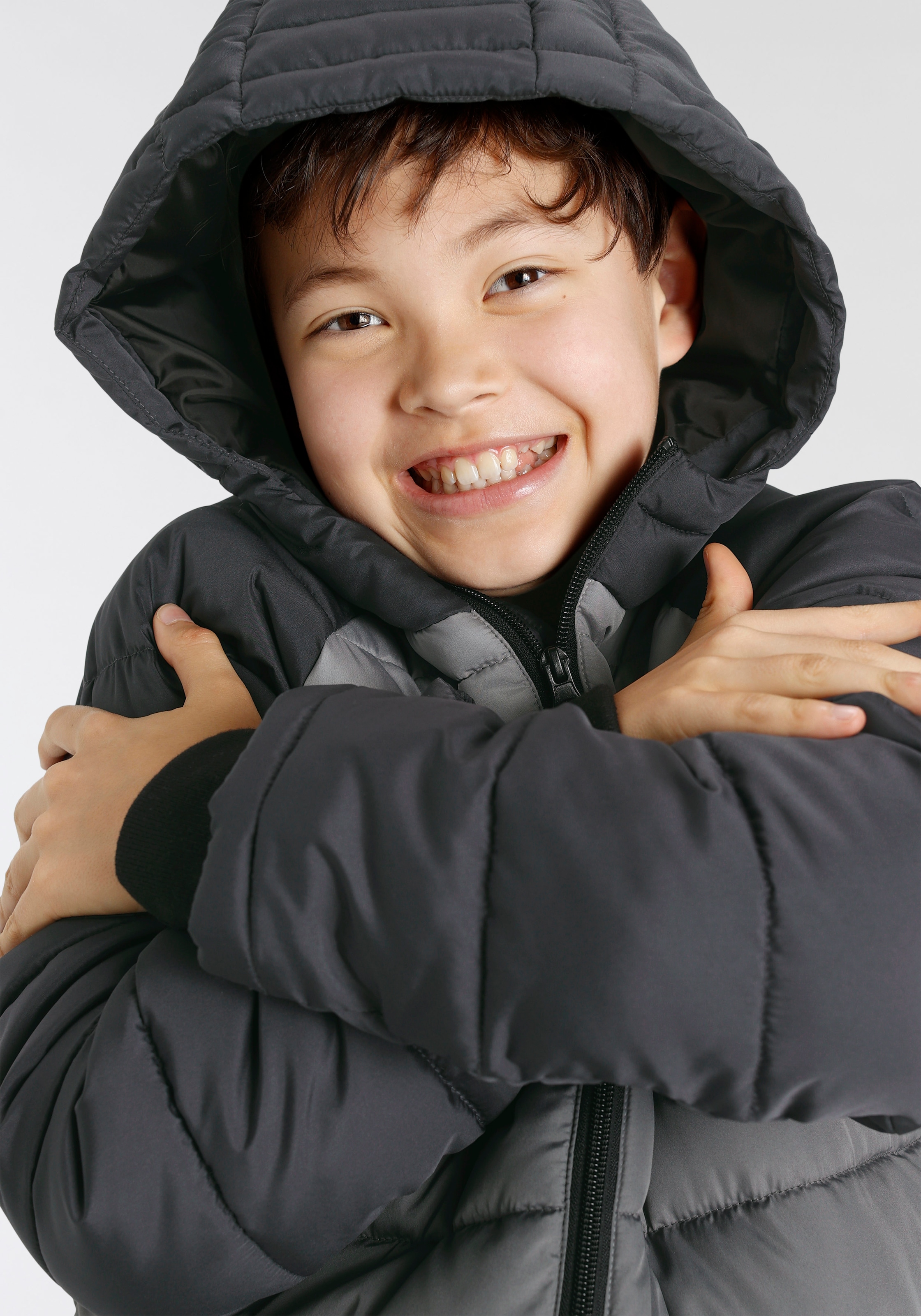 Alife & Kickin Steppjacke »in Colorblockindesign«, mit Kapuze, mit reflektierenden Details & coole Steppungen