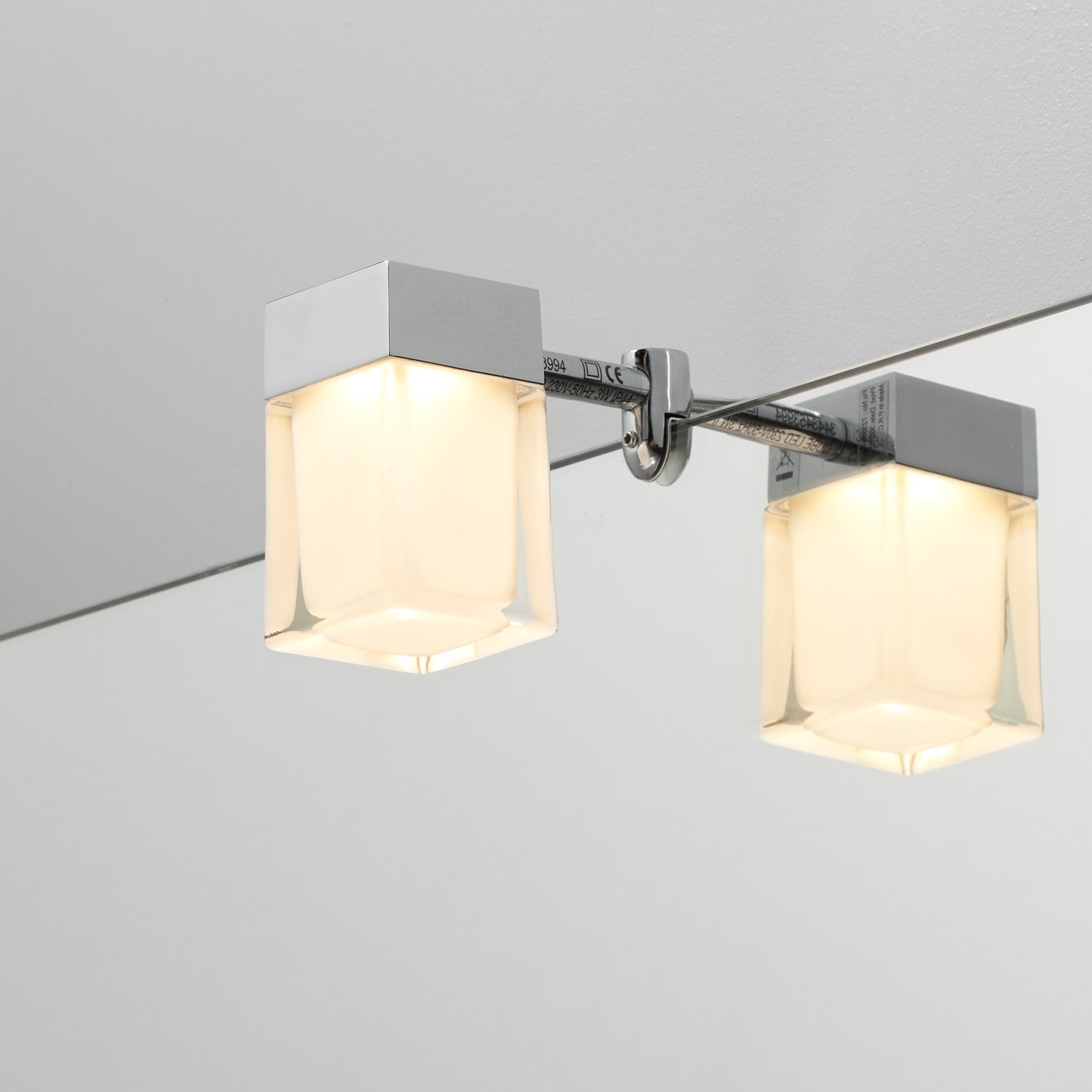 Loevschall Spiegelleuchte »Cube LED Aufsatzleuchte, Spiegellampen Bad«, Quadratische Spiegelleuchte Badezimmer, Lampe über Spiegel