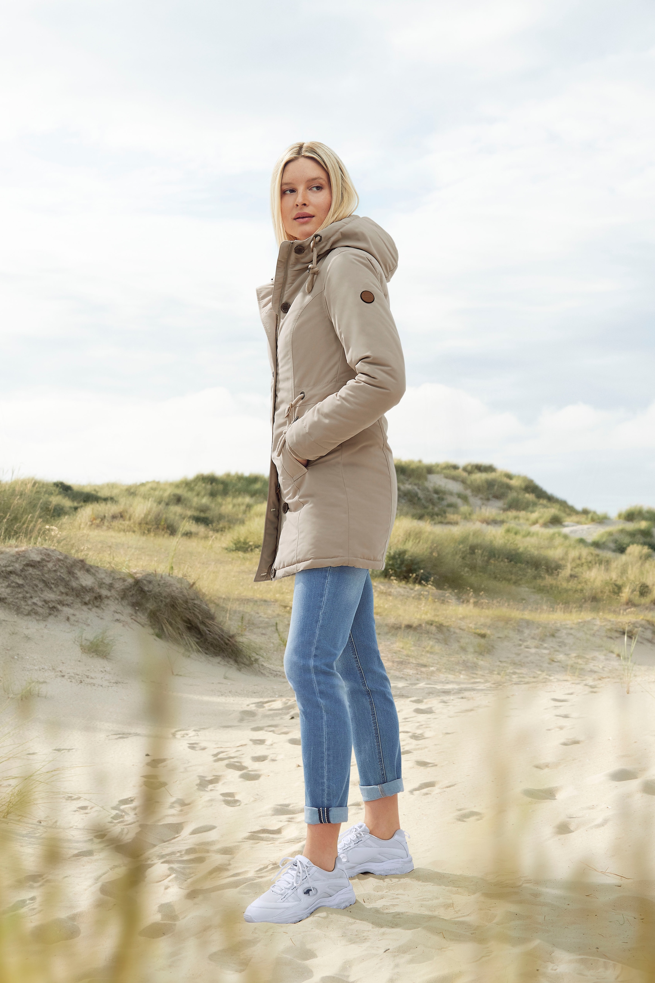 mit Kapuze, mit Online-Shop Knöpfen KangaROOS und im dicker großen Winterjacke, bestellen Kordel