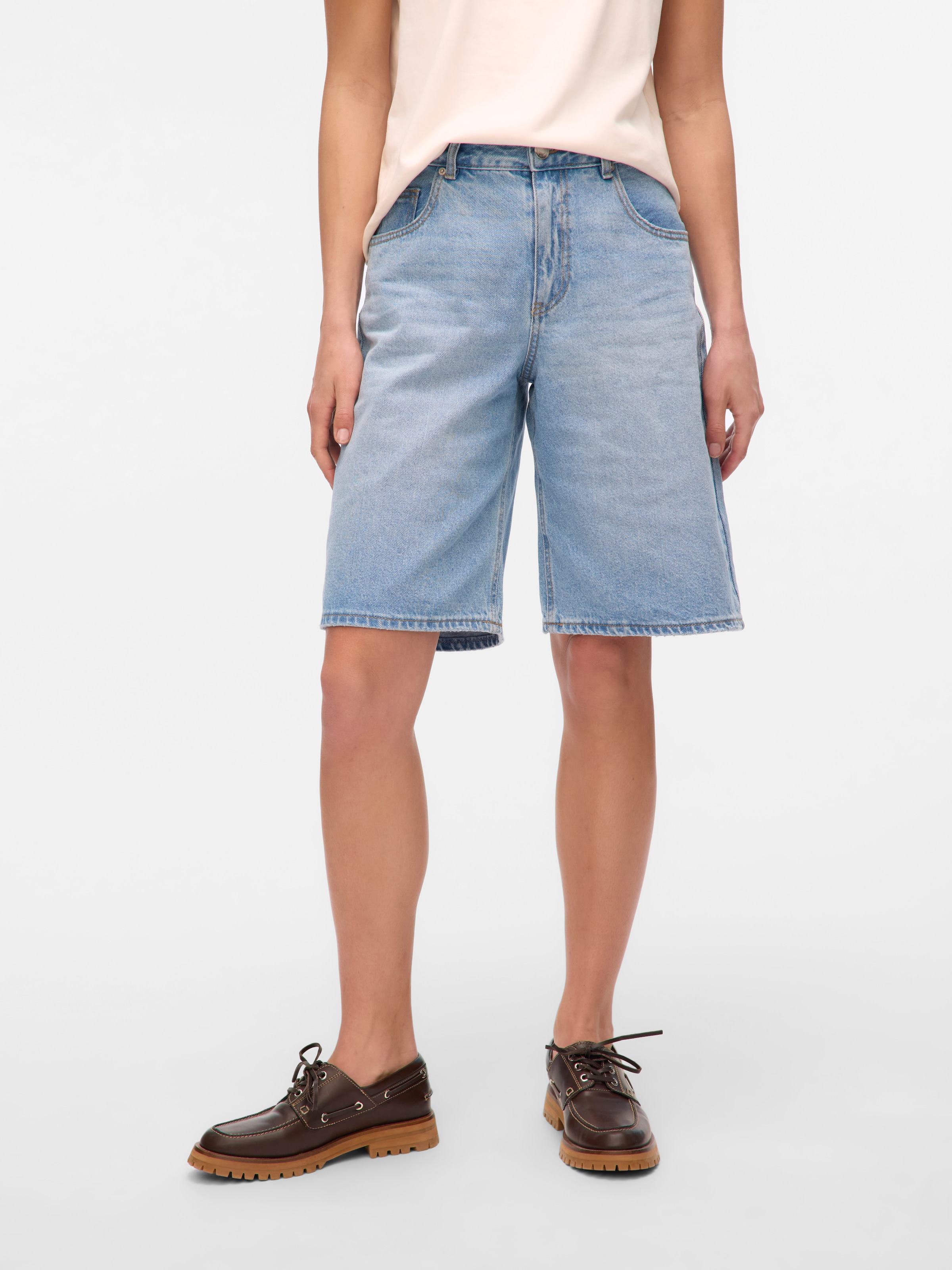 Vero Moda Jeansshorts »VMRAILA MR DENIM JORTS NOOS« Baumwolle, loose fit