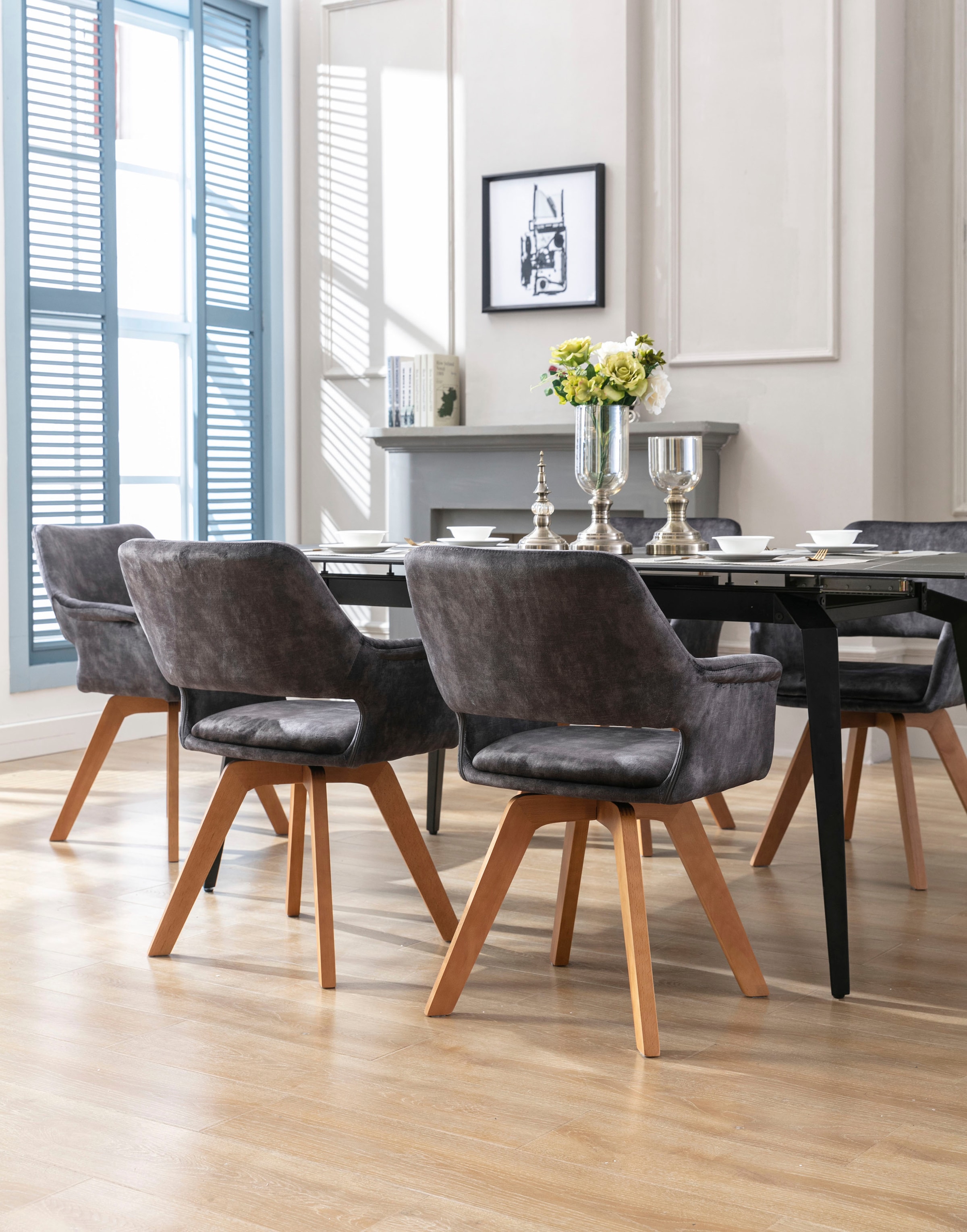 byLIVING Esszimmerstuhl »Klara«, (Set), 2 St., Samtstoff Velvet, 2er-Set, gepolstert mit hochwertigem Vintage-Samt, 360 Grad drehbar