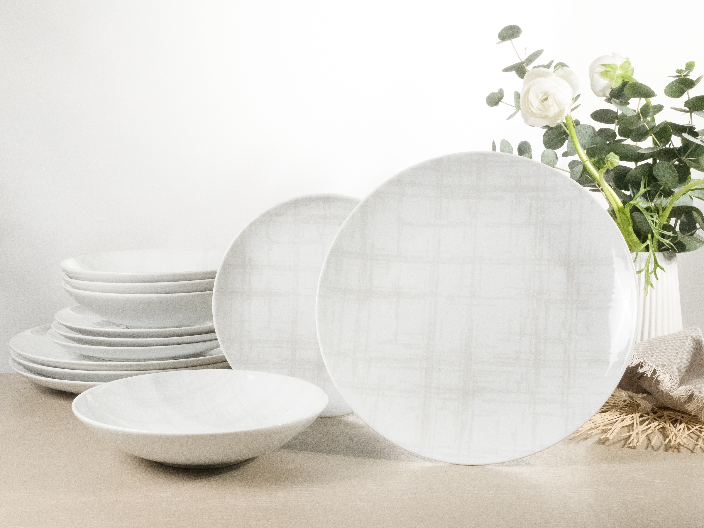CreaTable Teller-Set »Geschirr-Set Home - Shabby Chic«, (Set, 12 tlg., Tafelservice für 4 Personen), Service, weiß, Used-/Vintage-Look, 12 Teile, für 4 Personen