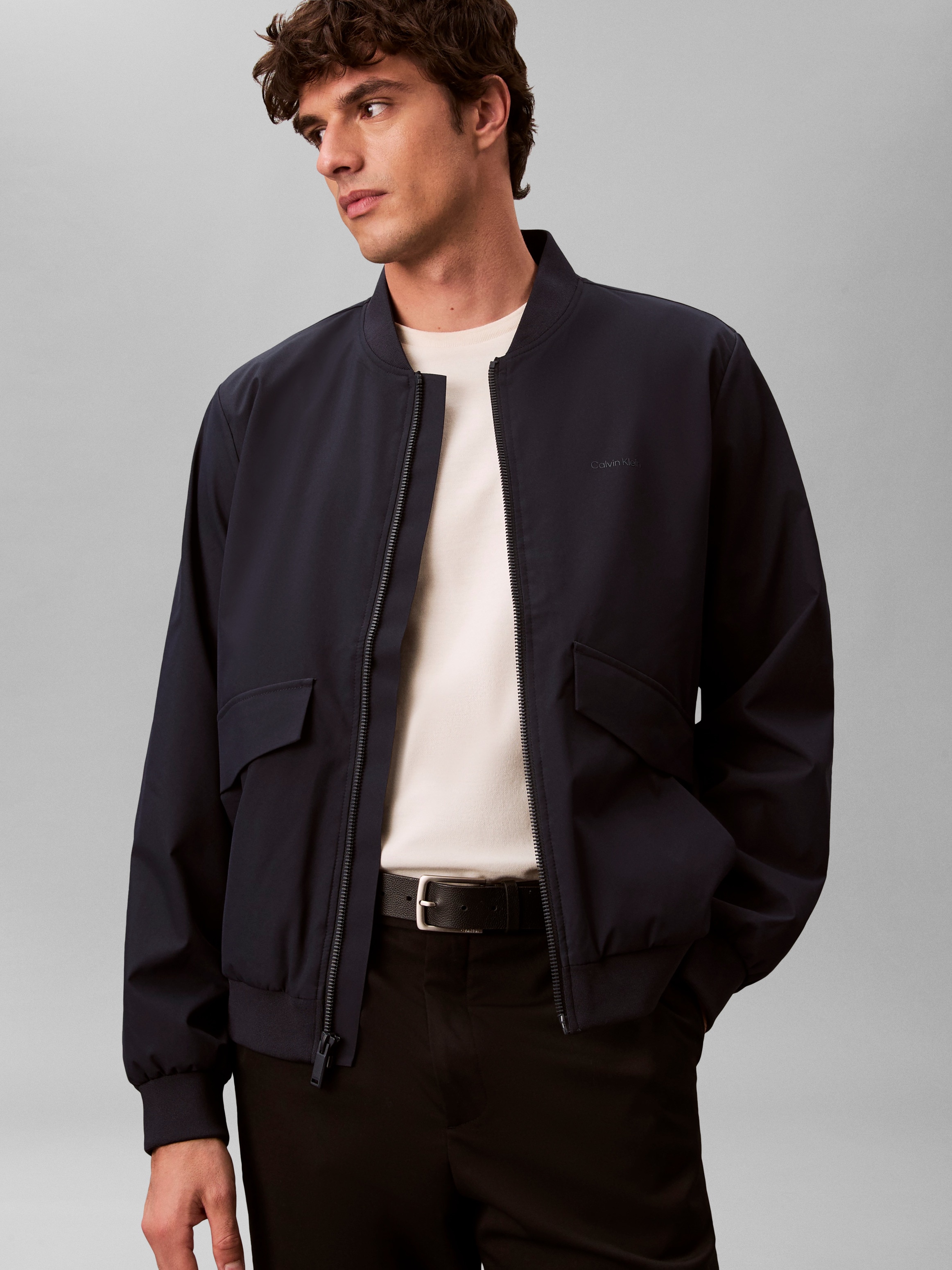 Calvin Klein Jeans Bomberjacke »LS SOFT TECH BOMBER JACKET« ohne Kapuze Regular fit mit Stehkragen