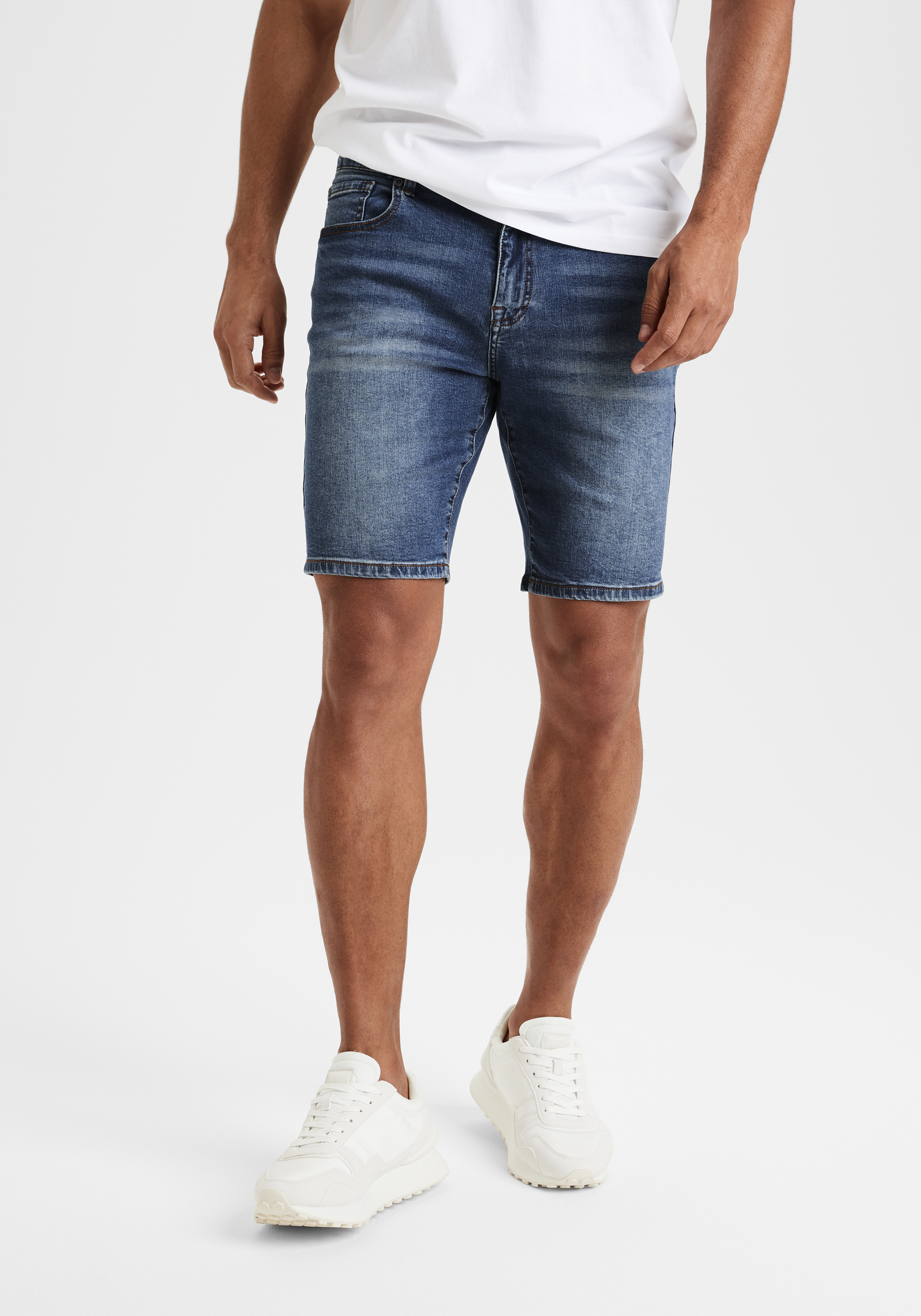 Jeansshorts, 5-Pocket Form aus elastischer Denim-Qualität