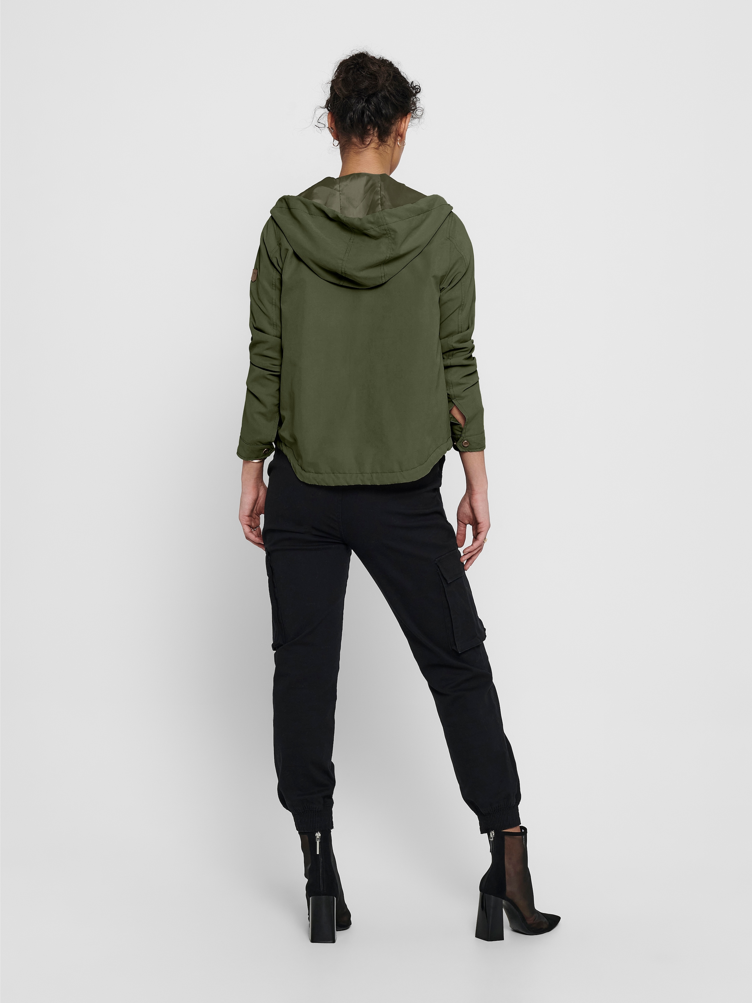 ONLY Parka »ONLSKYLAR HOOD SPRING JACKET CC OTW«, mit Kapuze