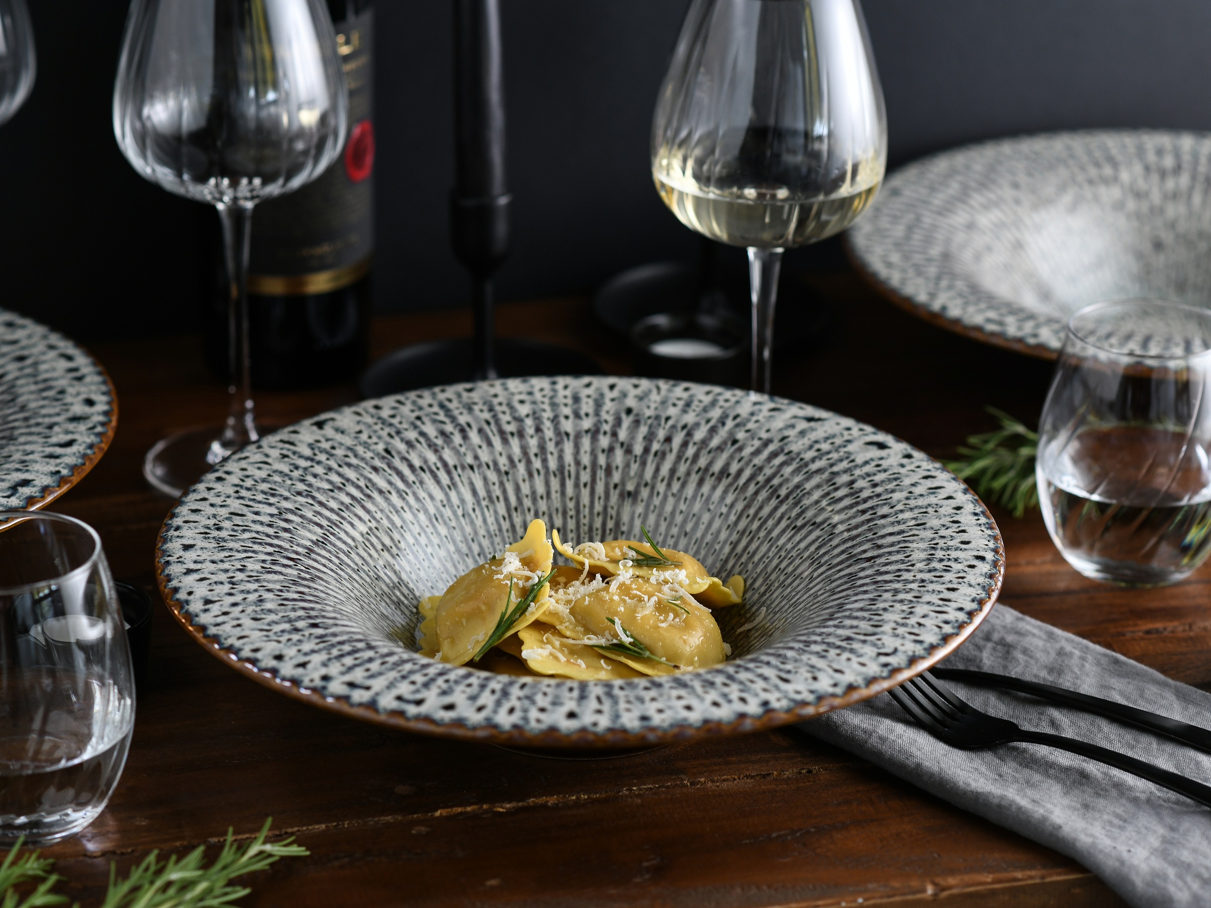 CreaTable Teller »Allegra Magic, Gourmetteller, 4-tlg.« Moderne Coupeform, Reaktivglasur
