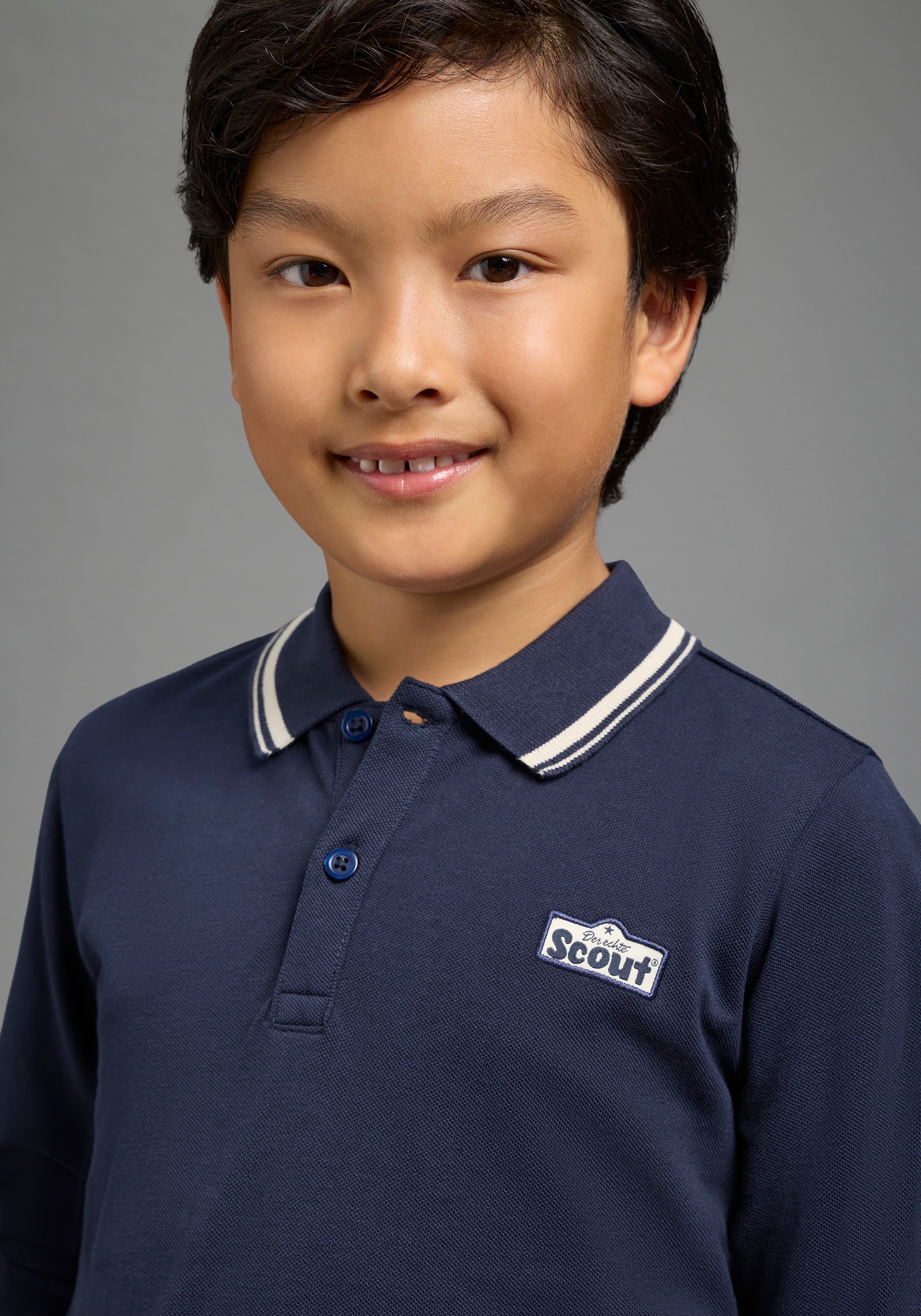 Scout Poloshirt »Polo-Piqué Shirt mit Badge - NEU von SCOUT« Langarm, mit Polokragen und Knopfleiste, mit Seitenschlitzen am Saum