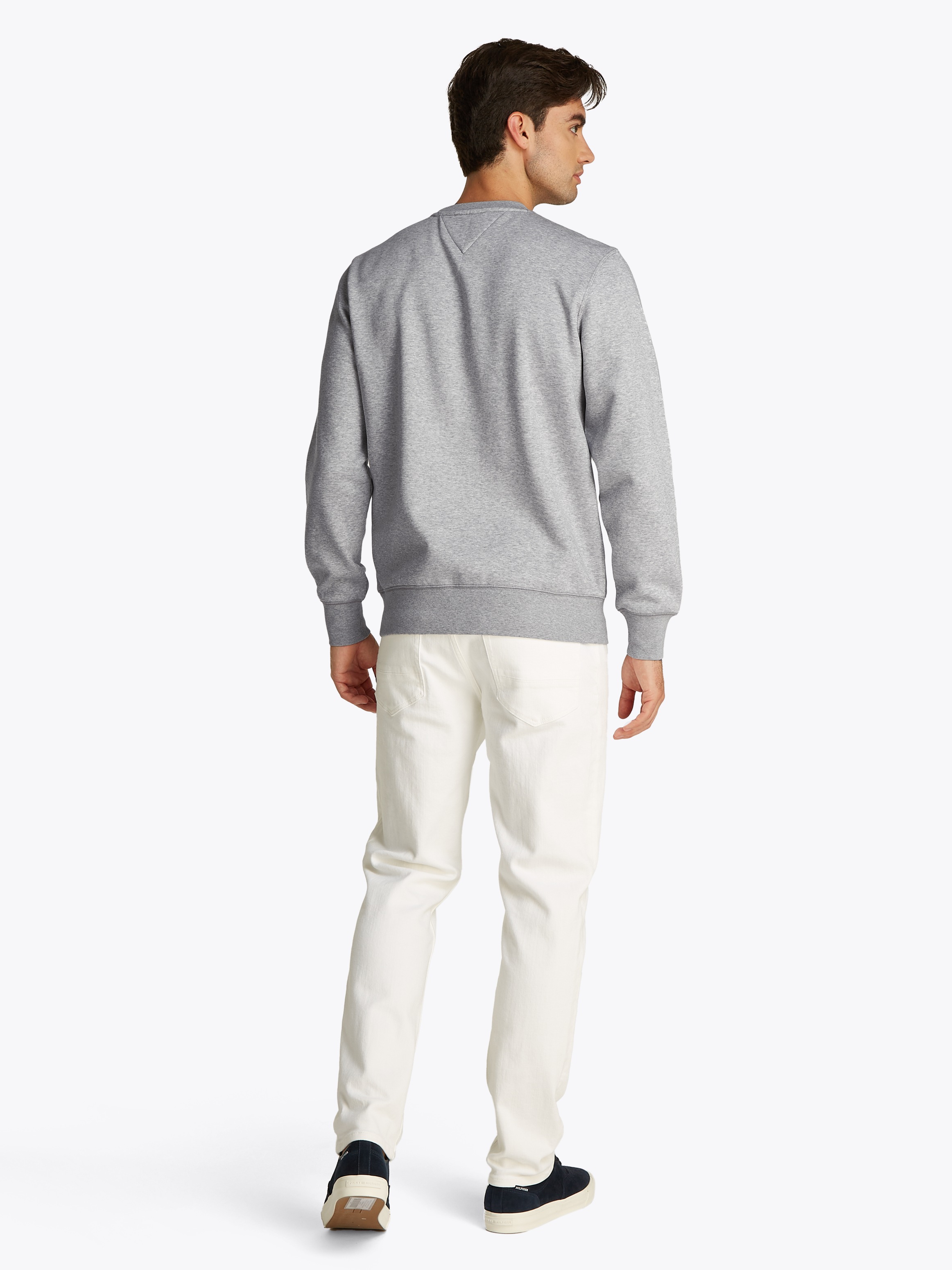 Tommy Hilfiger Sweatshirt »TOMMY LOGO SWEATSHIRT mit Rundhals und Stickerei« unifarben, casual, regular fit, Baumwollmix, Rundhals