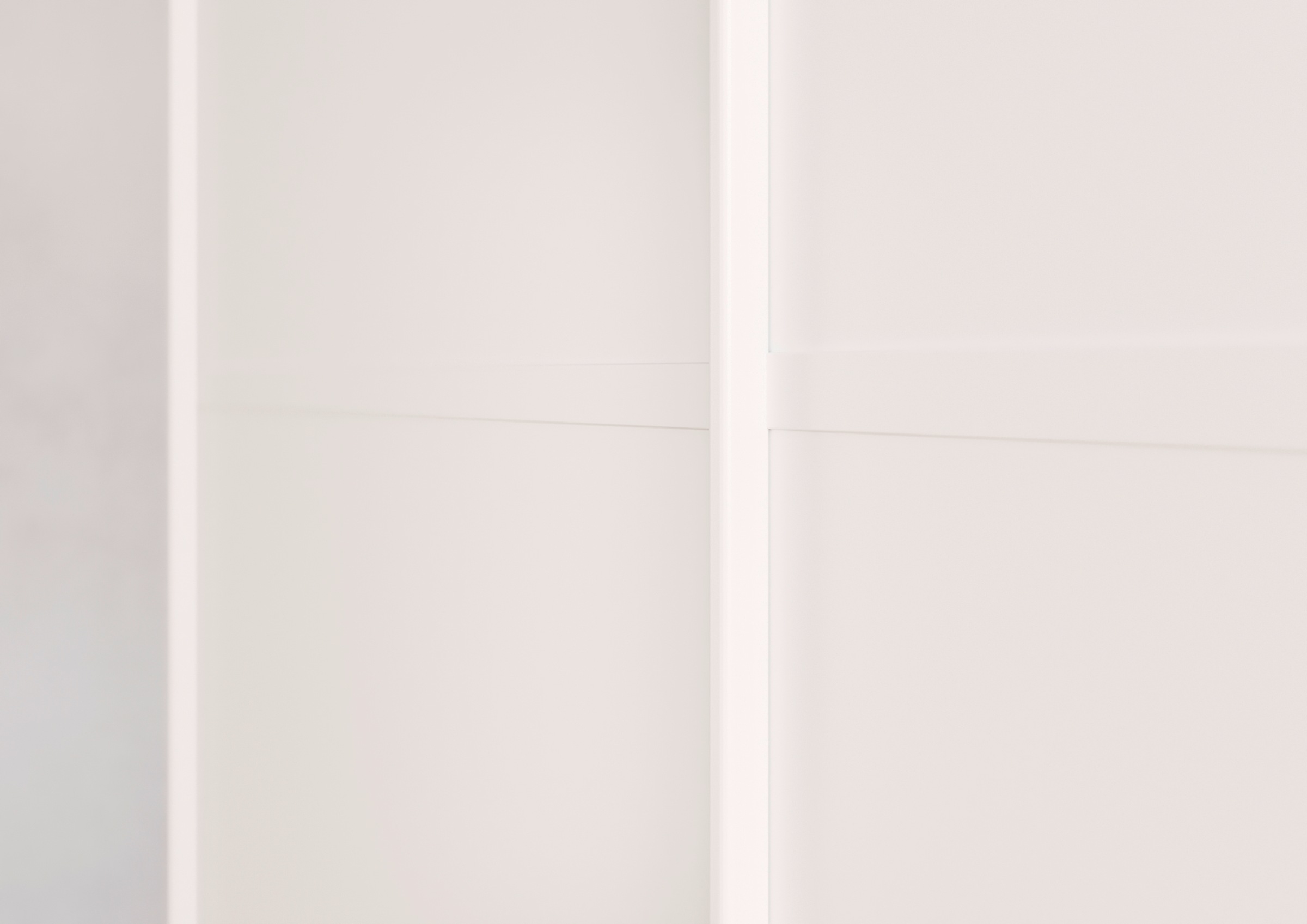 rauch Kleiderschrank »Schwebetürenschrank OTTO´s Choice Garderobe Schrank TOP ANGEBOT Avola«, (in 3 verschiedenen Ausstattungen BASIC/CLASSIC/PREMIUM), mit eleganten Zierleisten in Chrom, Schwarz oder Weiß MADE IN GERMANY